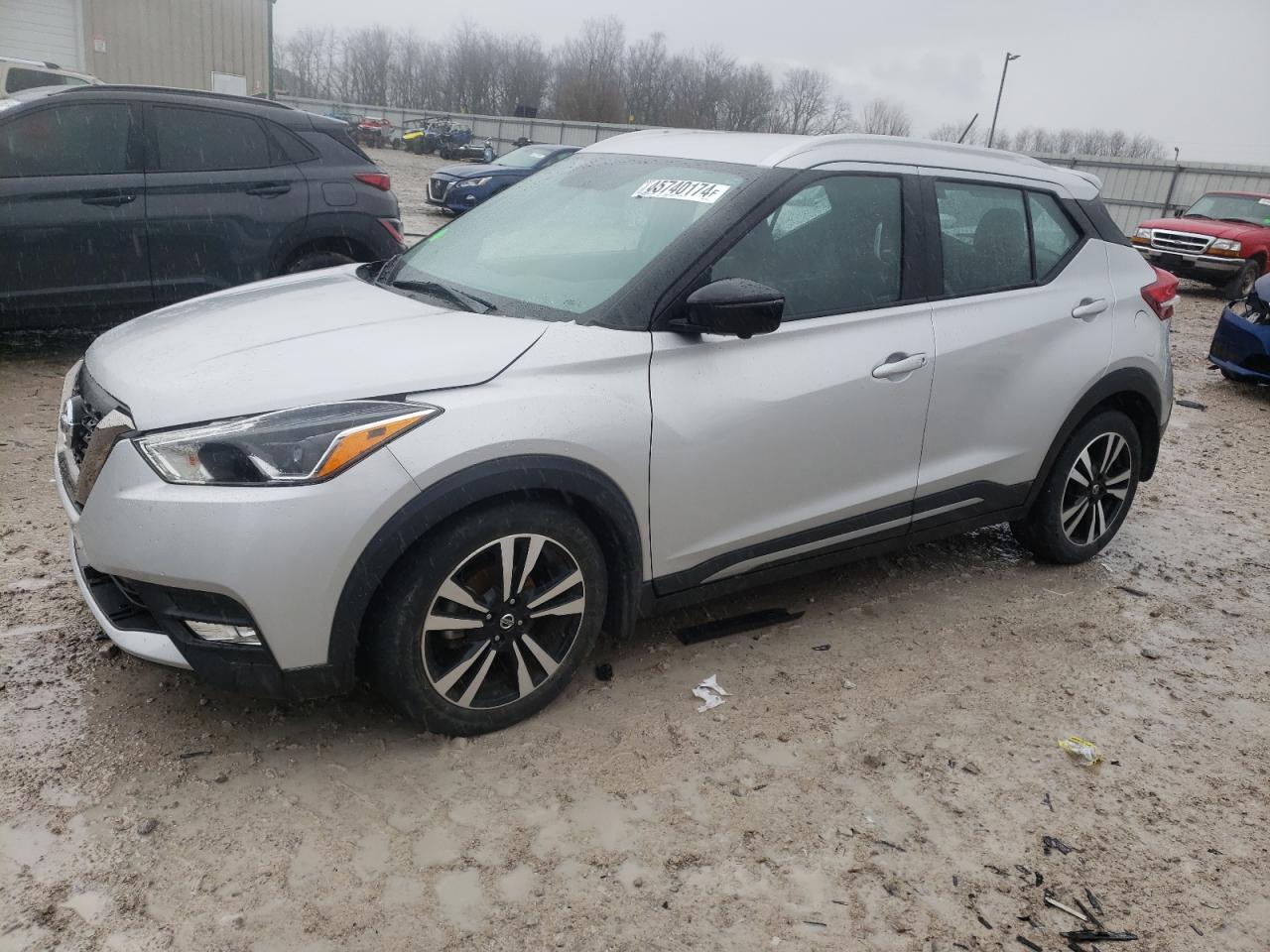 NISSAN KICKS 2019 3n1cp5cu2kl557831