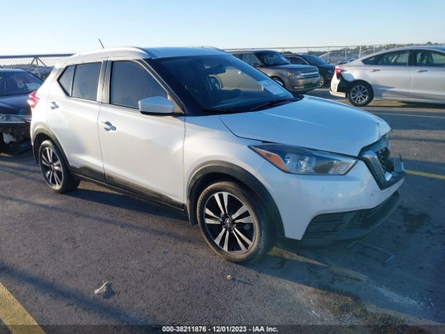 NISSAN KICKS 2018 3n1cp5cu3jl511861