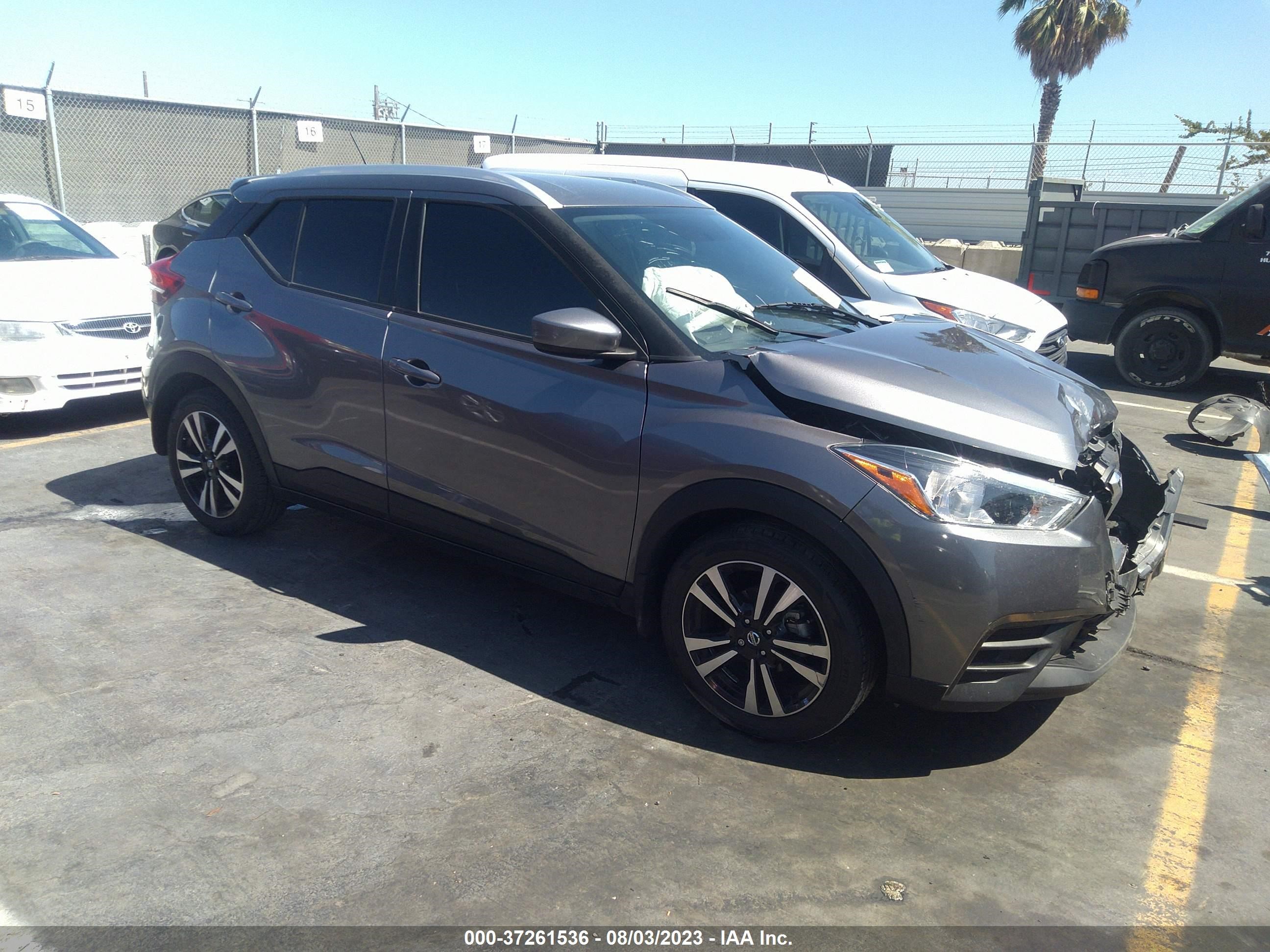 NISSAN KICKS 2019 3n1cp5cu3jl523623