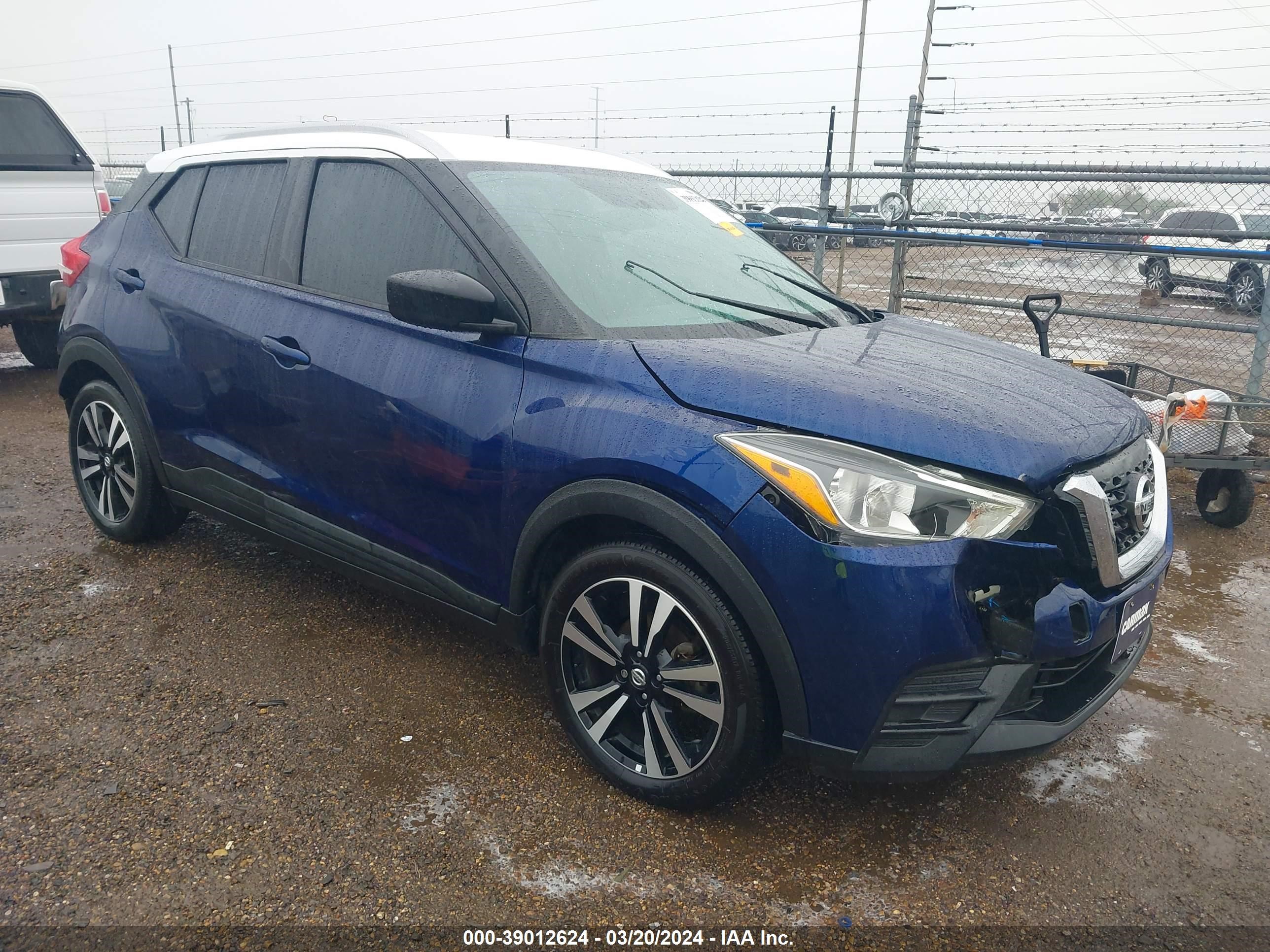 NISSAN KICKS 2018 3n1cp5cu3jl529499