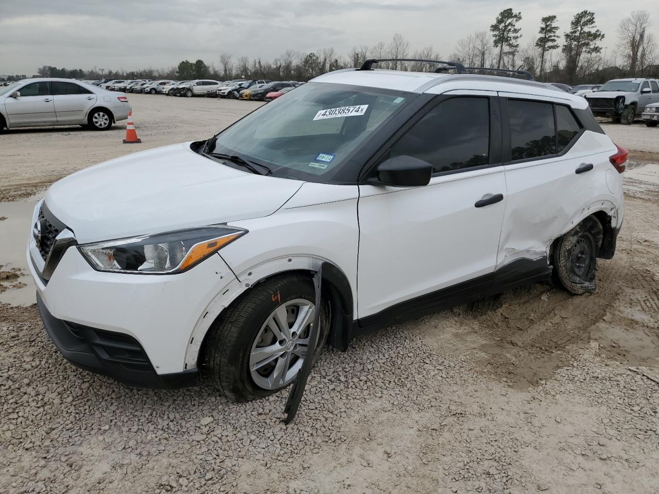 NISSAN KICKS 2019 3n1cp5cu3kl504474