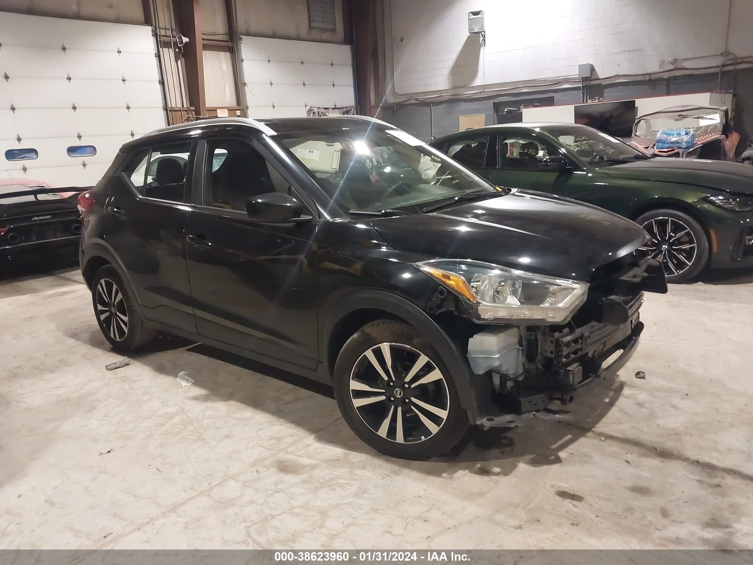 NISSAN KICKS 2019 3n1cp5cu3kl542822