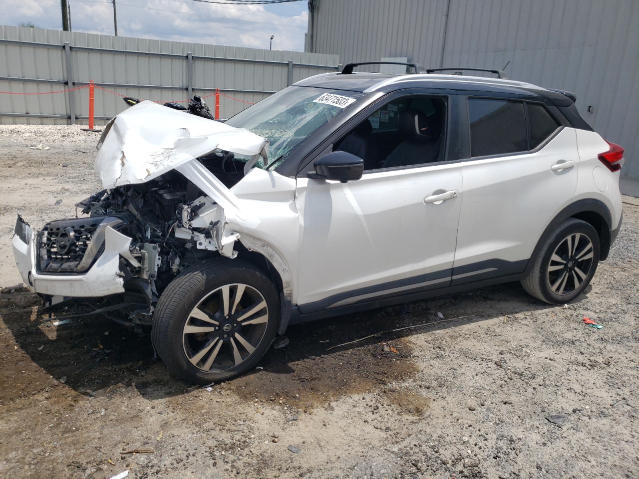 NISSAN KICKS 2019 3n1cp5cu3kl561693