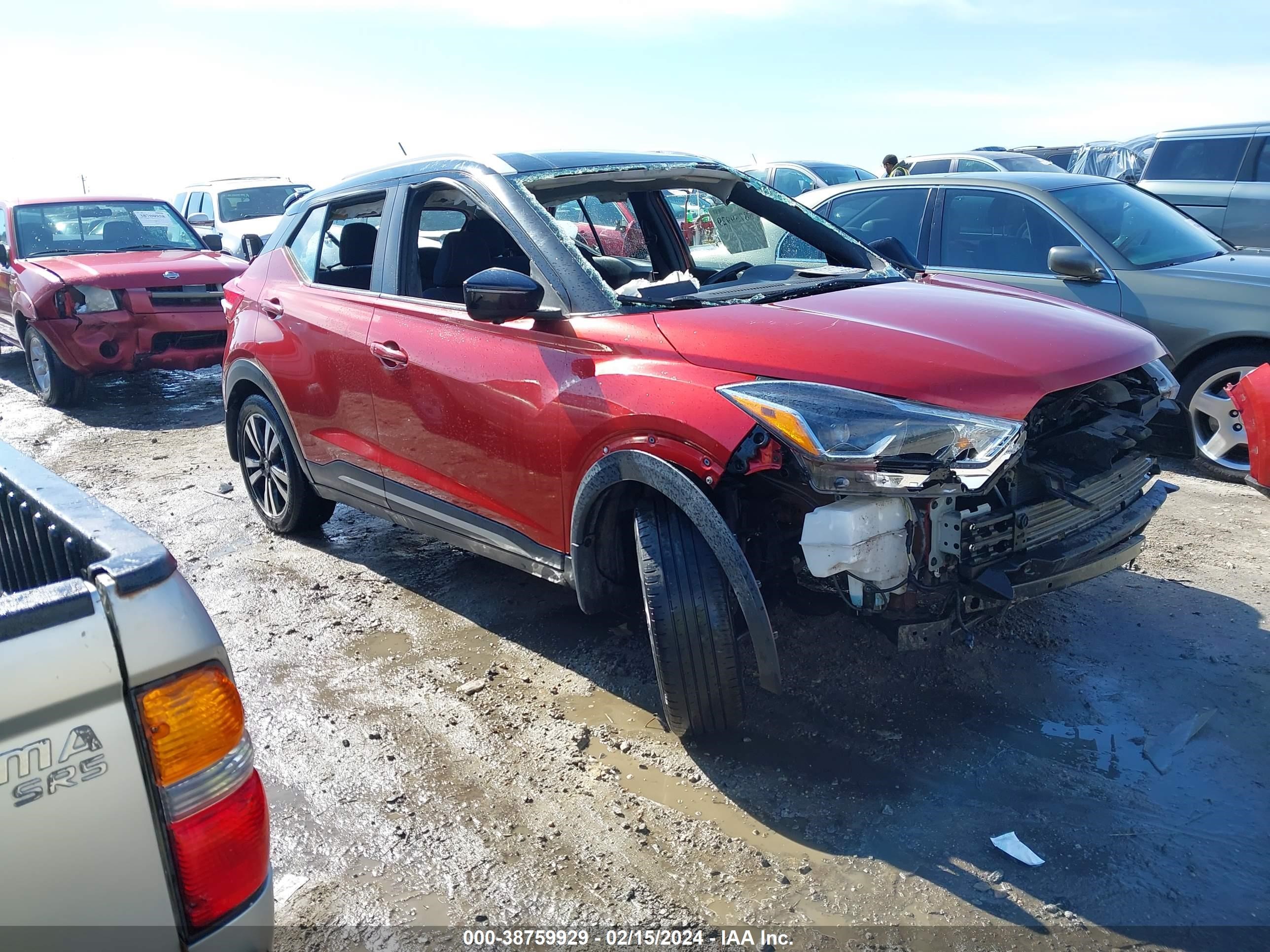 NISSAN KICKS 2018 3n1cp5cu4jl533884