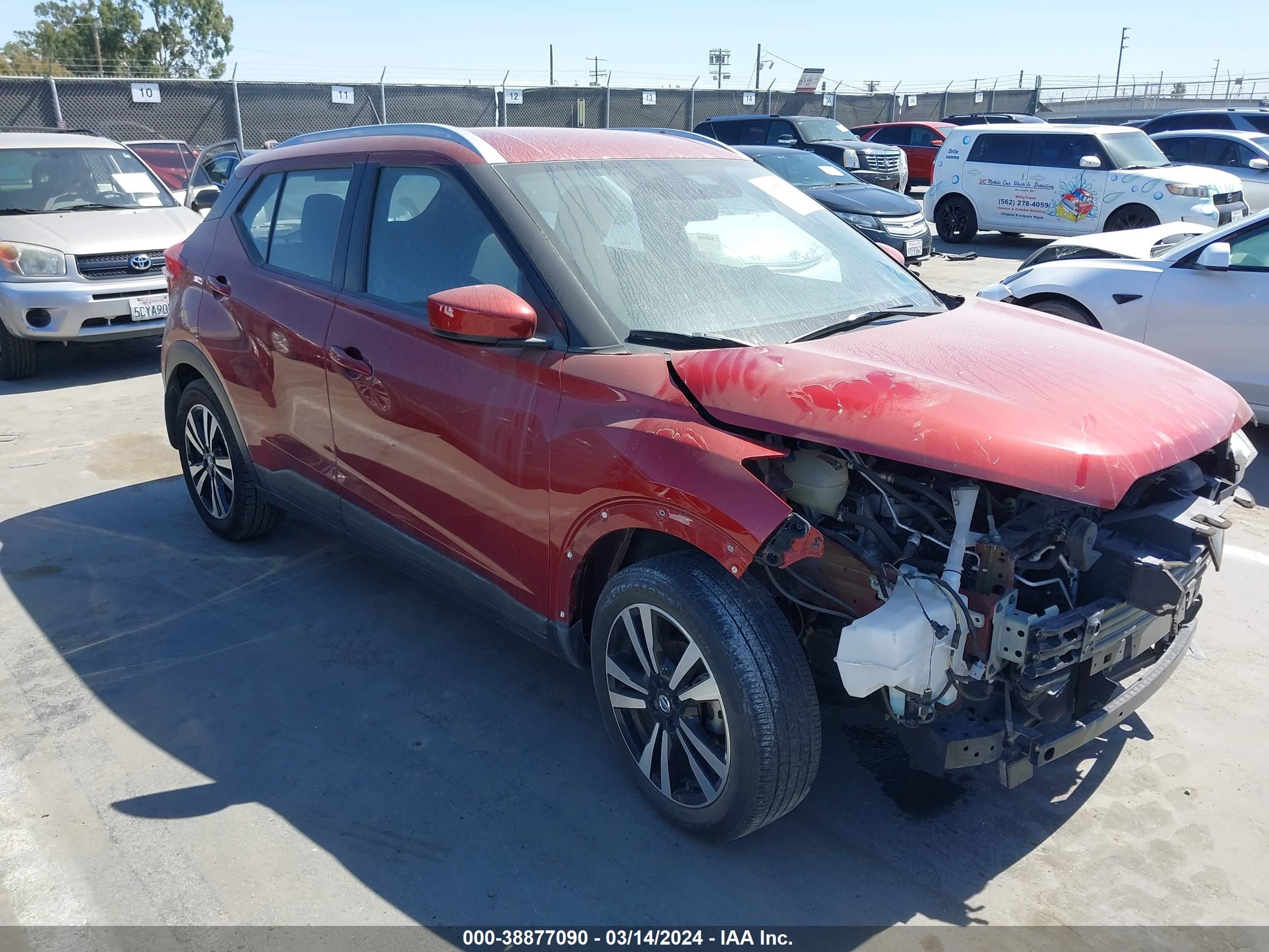 NISSAN KICKS 2018 3n1cp5cu4jl544125