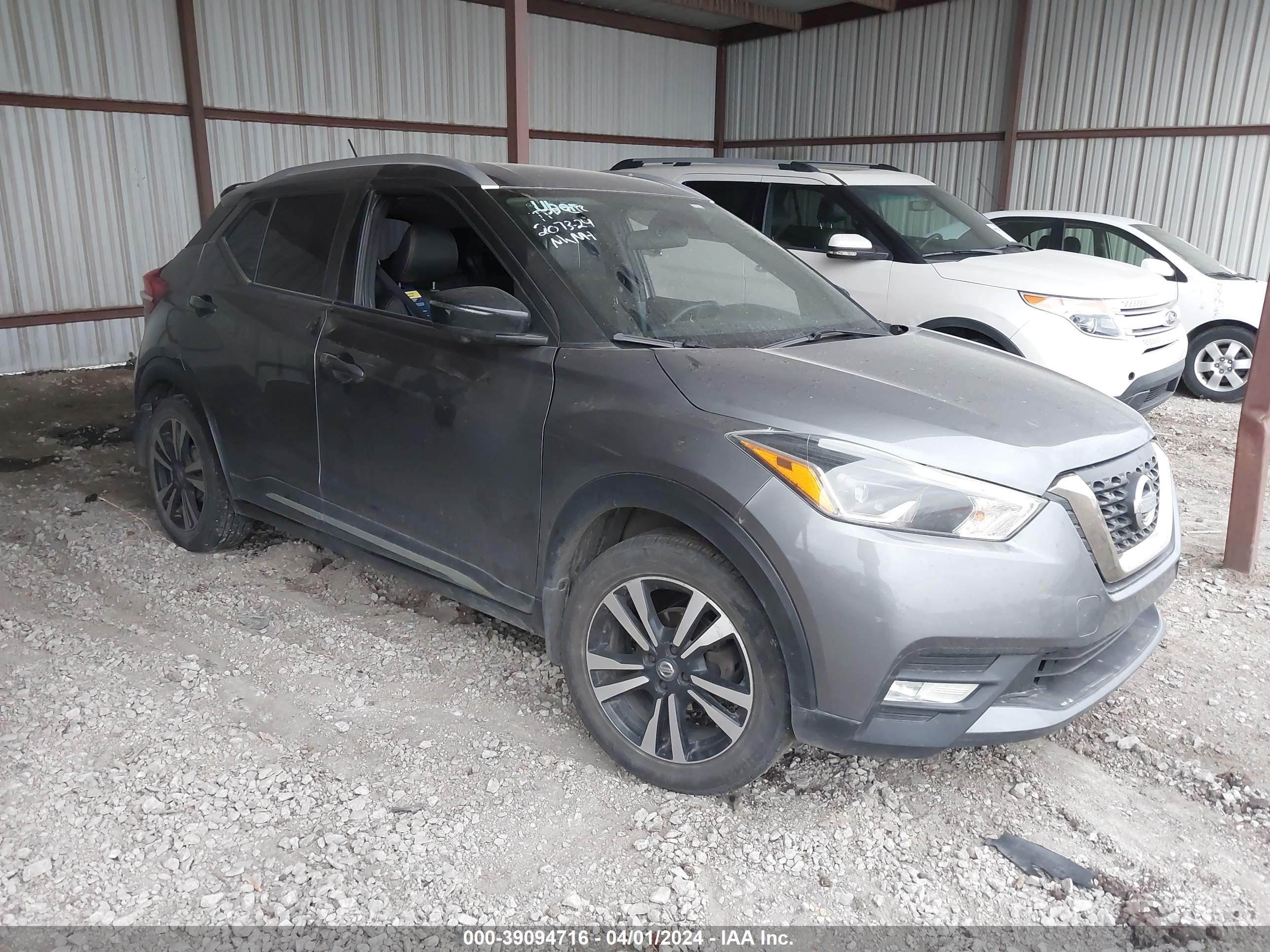 NISSAN KICKS 2019 3n1cp5cu4kl522675