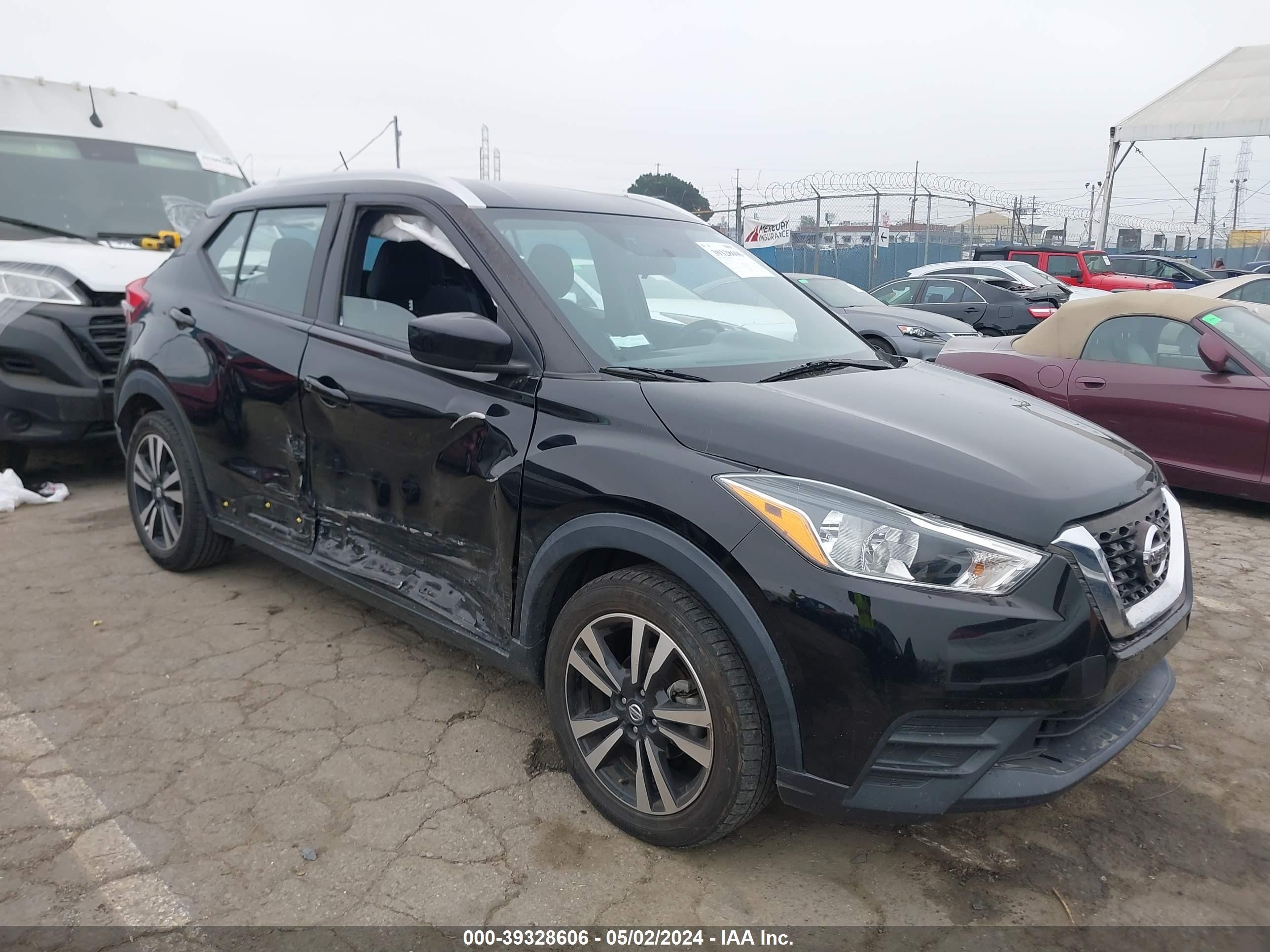 NISSAN KICKS 2019 3n1cp5cu4kl540433