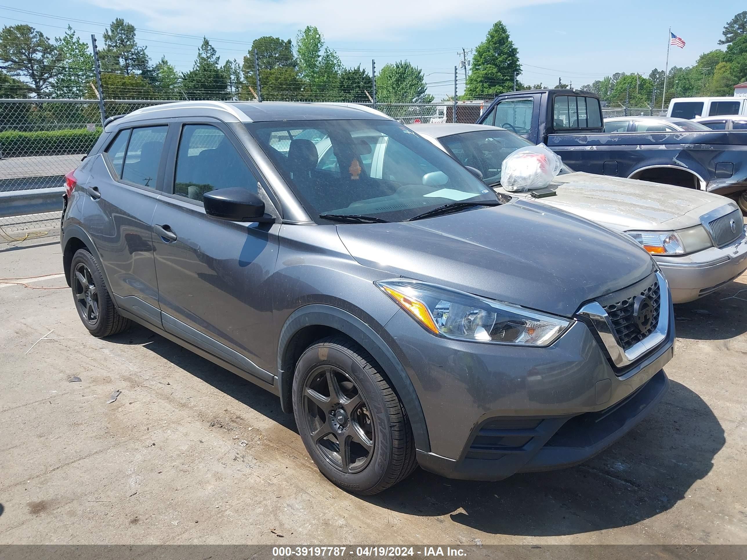 NISSAN KICKS 2019 3n1cp5cu5kl522961