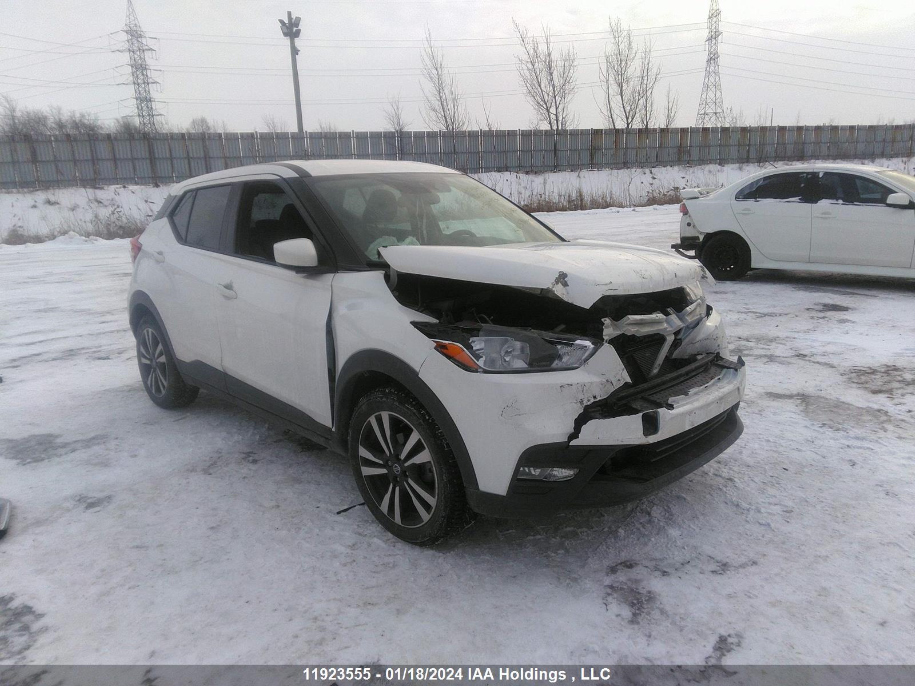 NISSAN KICKS 2019 3n1cp5cu5kl568936