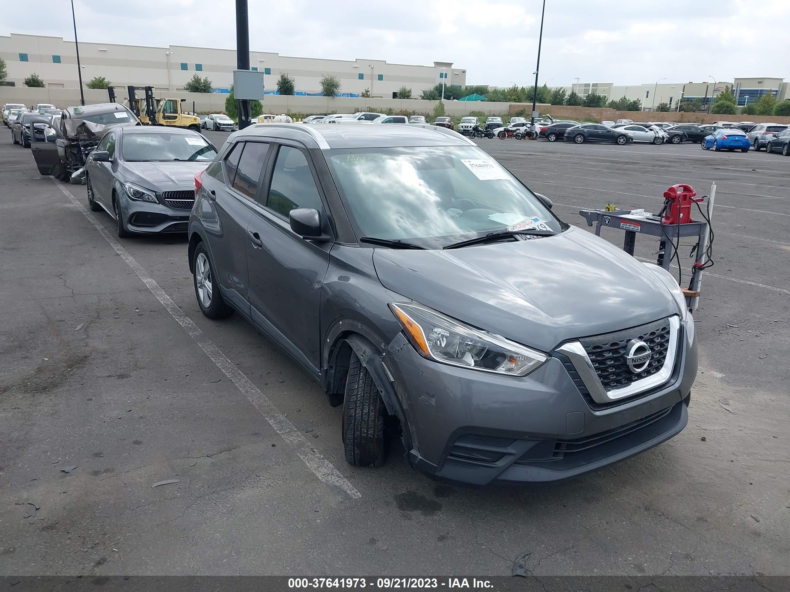 NISSAN KICKS 2018 3n1cp5cu6jl502331