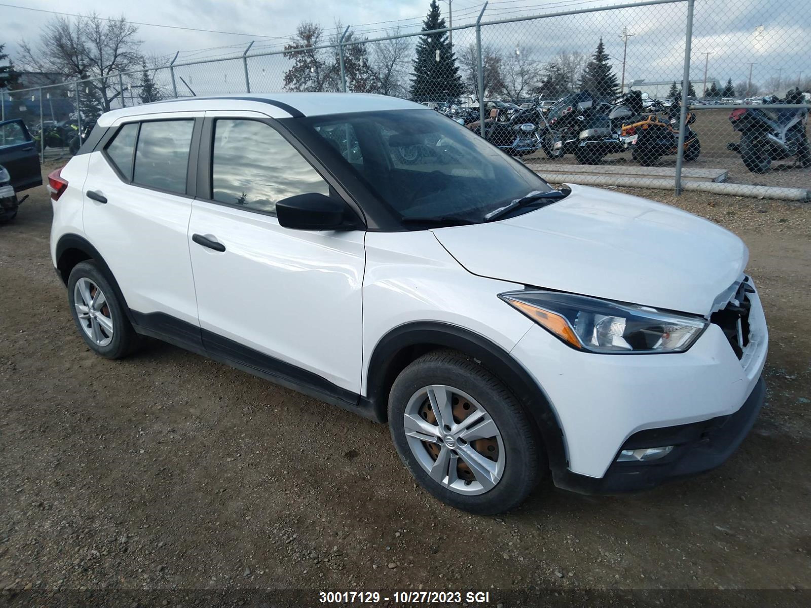 NISSAN KICKS 2018 3n1cp5cu7jl507330