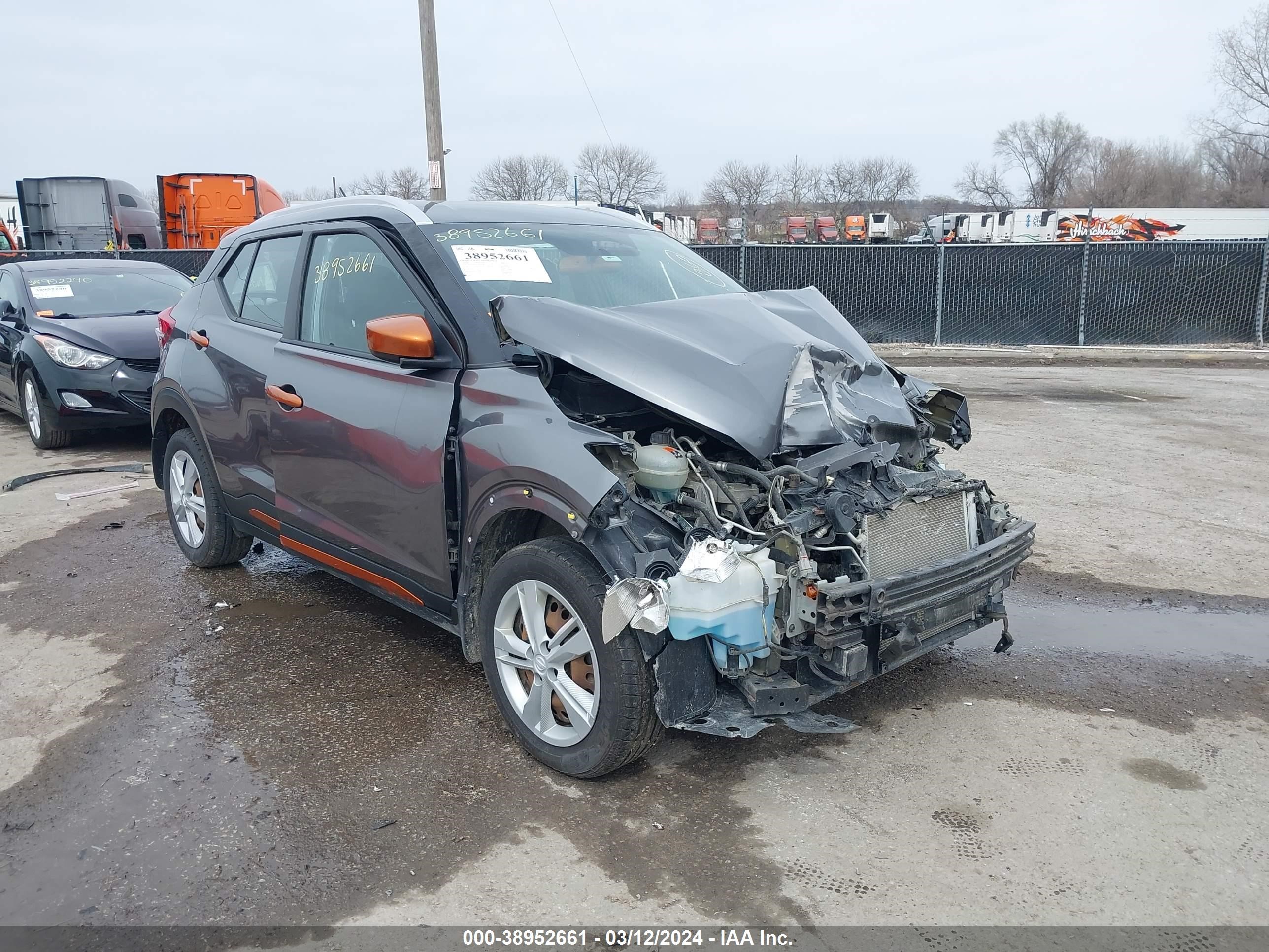 NISSAN KICKS 2018 3n1cp5cu7jl513872