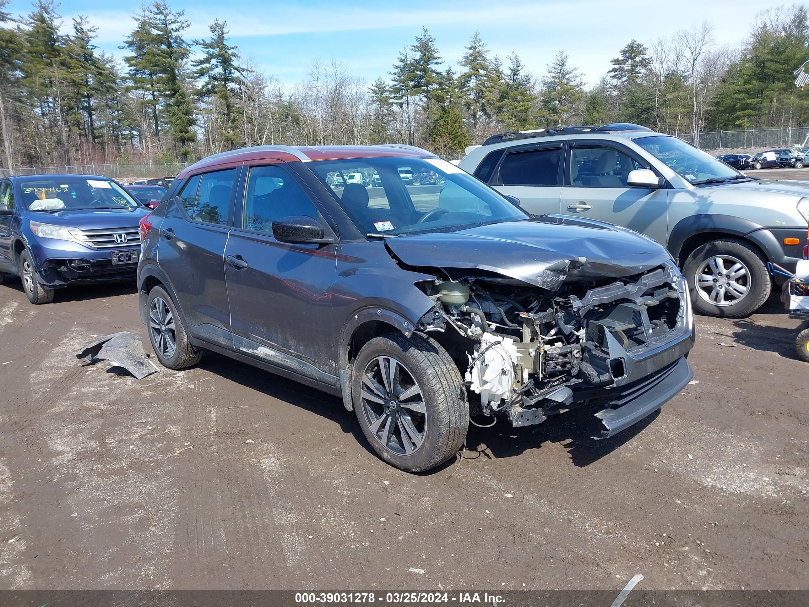 NISSAN KICKS 2018 3n1cp5cu7jl516352