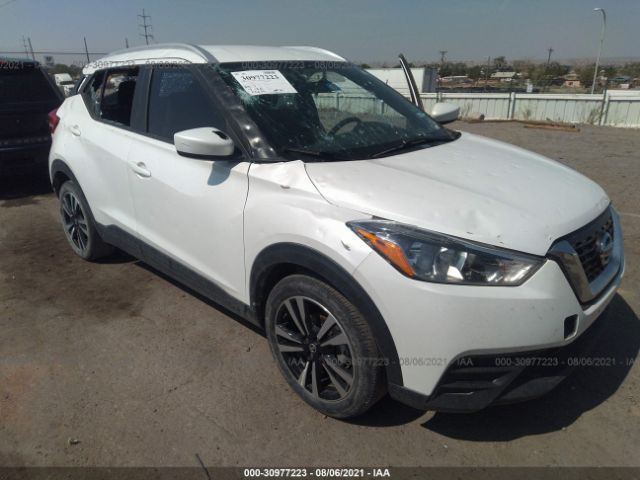 NISSAN KICKS 2018 3n1cp5cu8jl526047