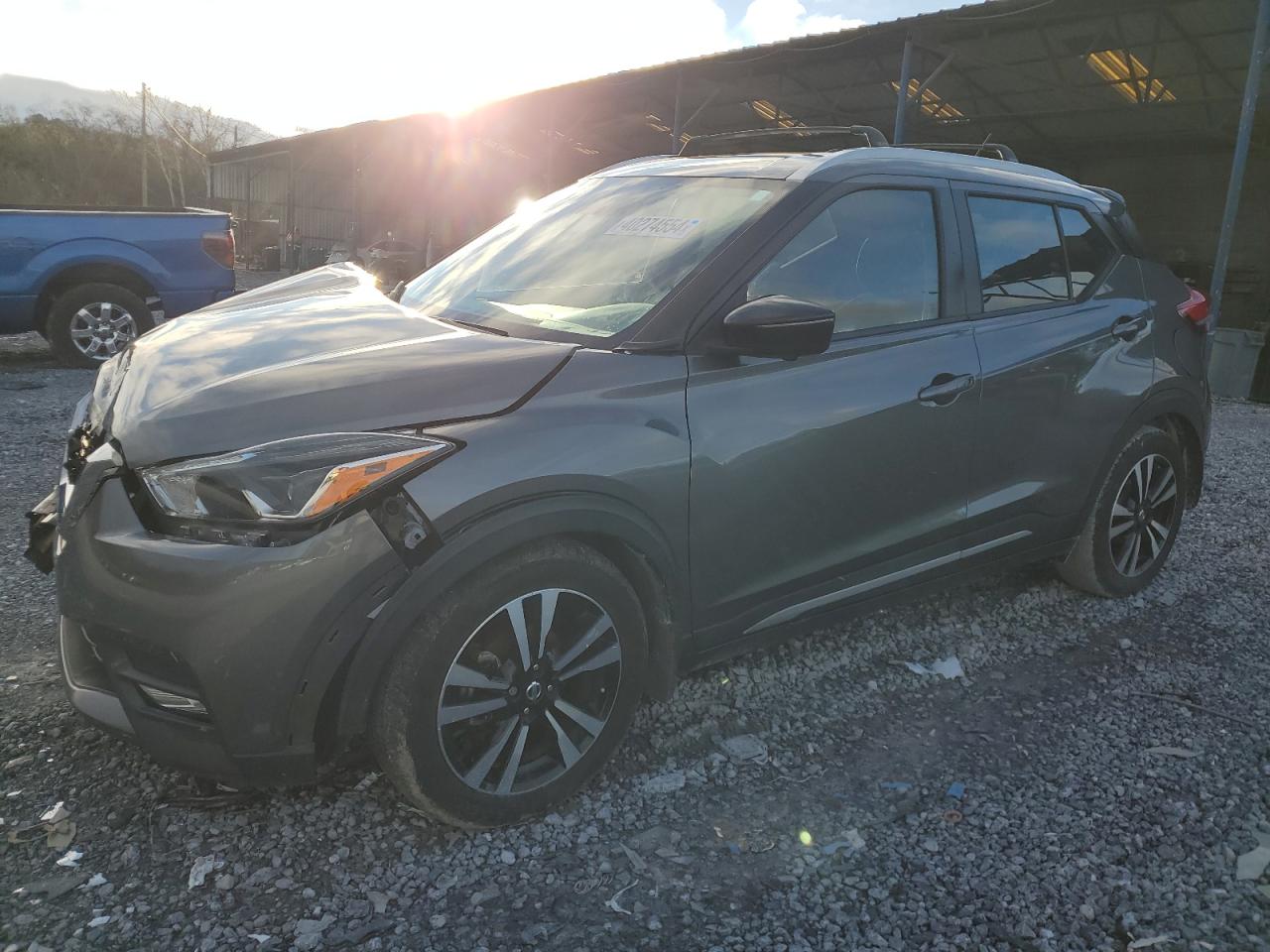 NISSAN KICKS 2018 3n1cp5cu8jl527621