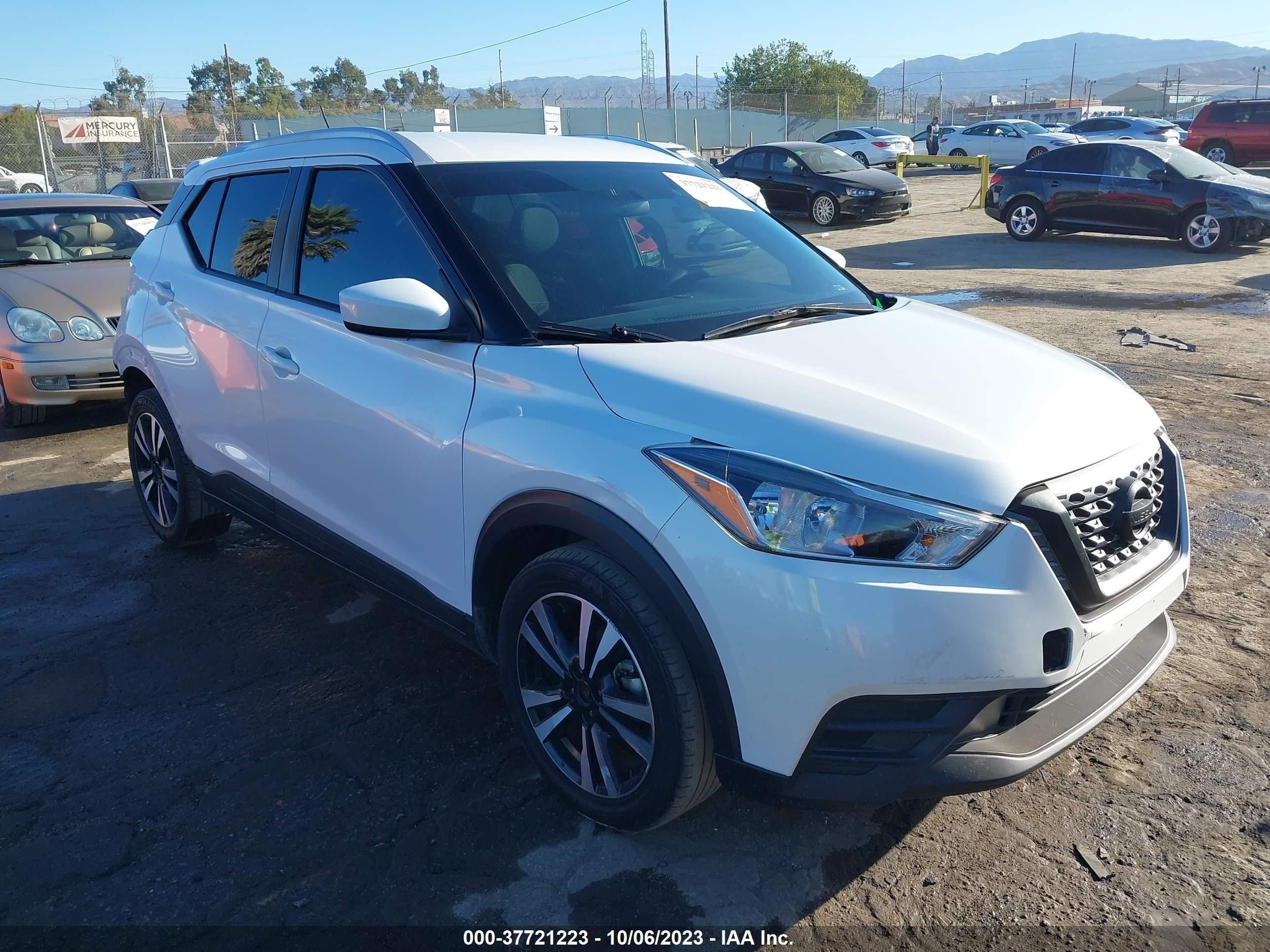 NISSAN KICKS 2019 3n1cp5cu8kl505393