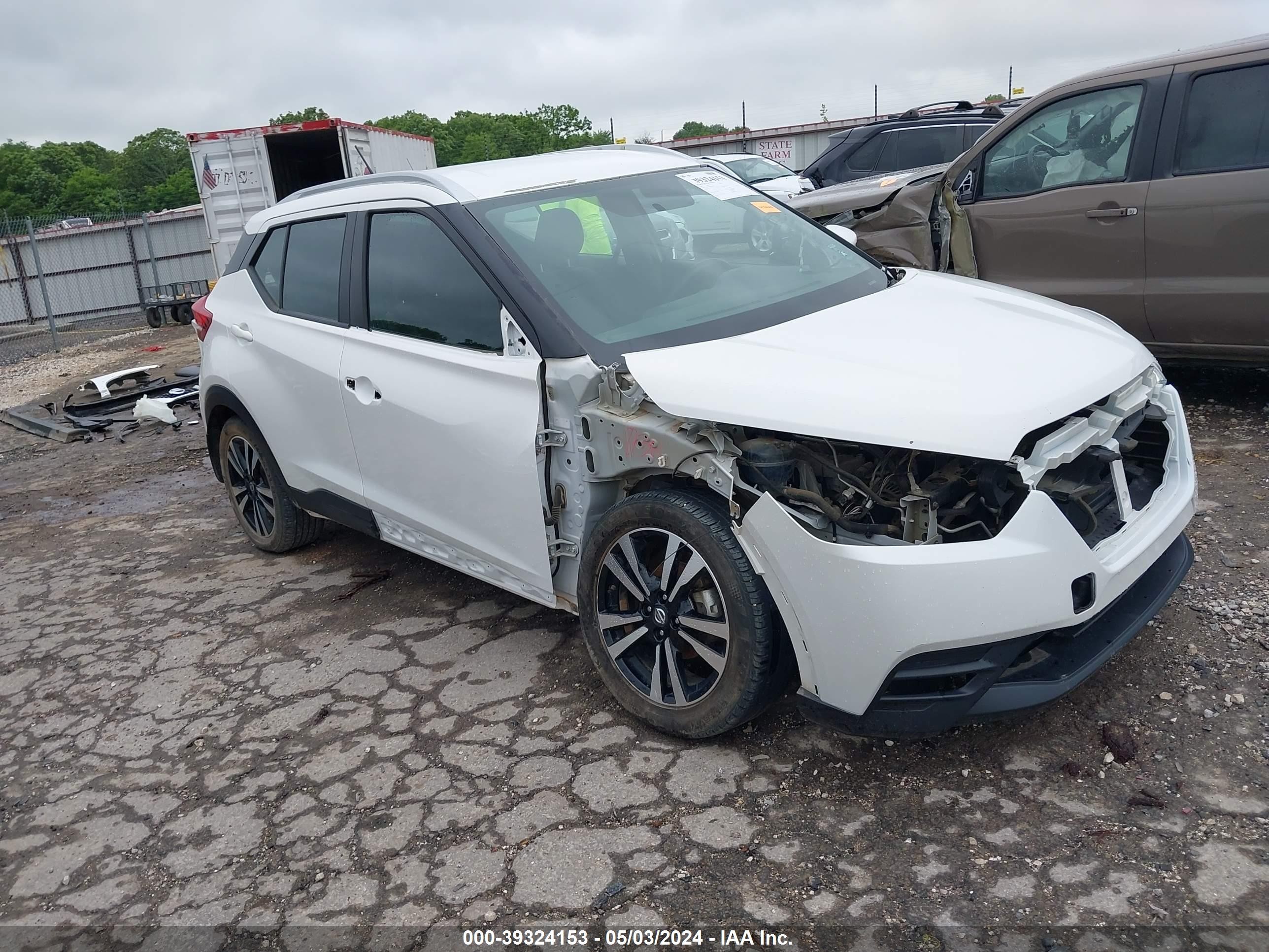 NISSAN KICKS 2019 3n1cp5cu8kl532030