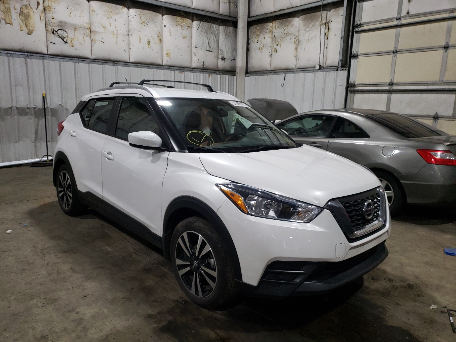 NISSAN KICKS S 2018 3n1cp5cu9jl511038