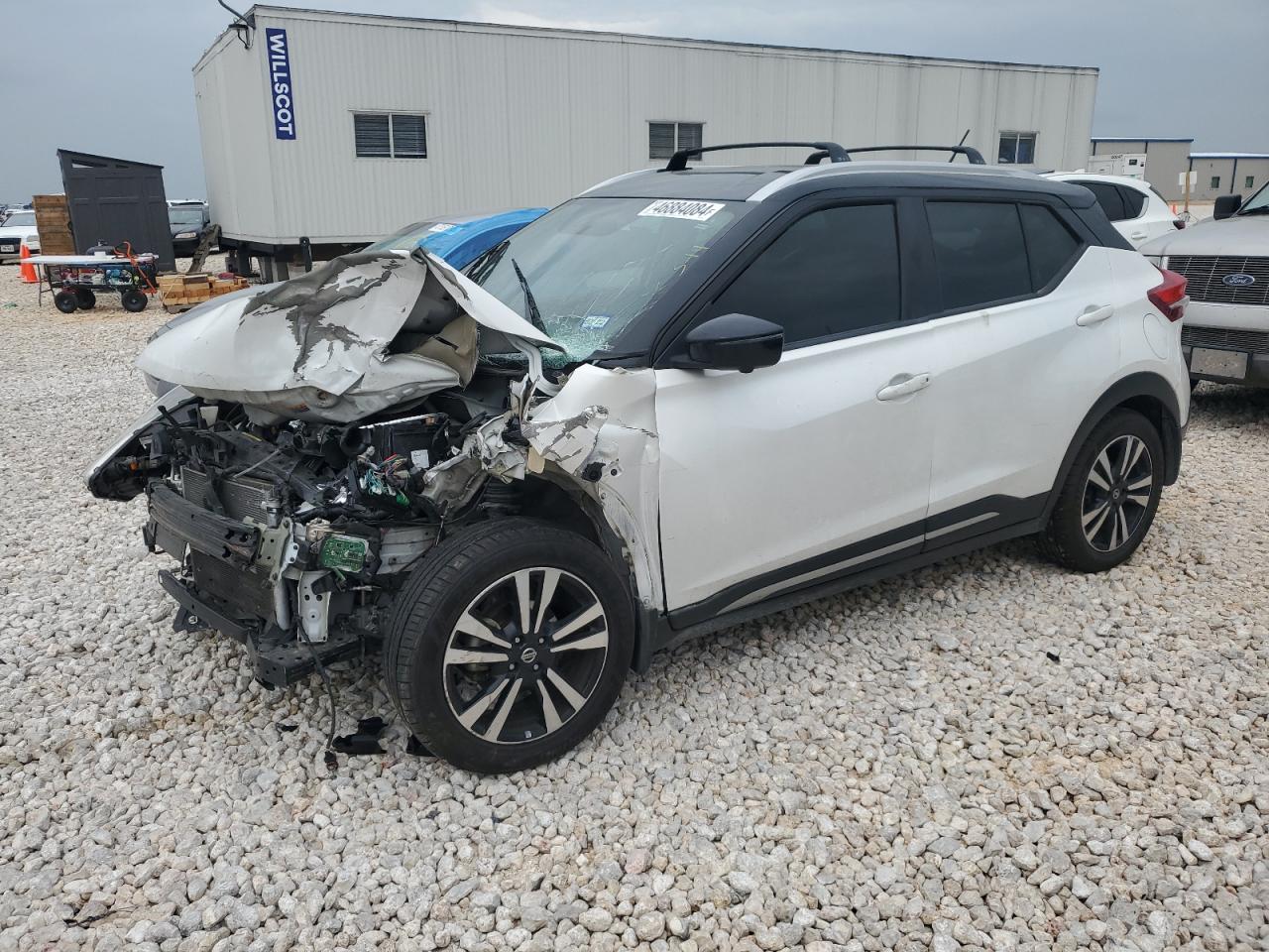 NISSAN KICKS 2018 3n1cp5cuxjl541343