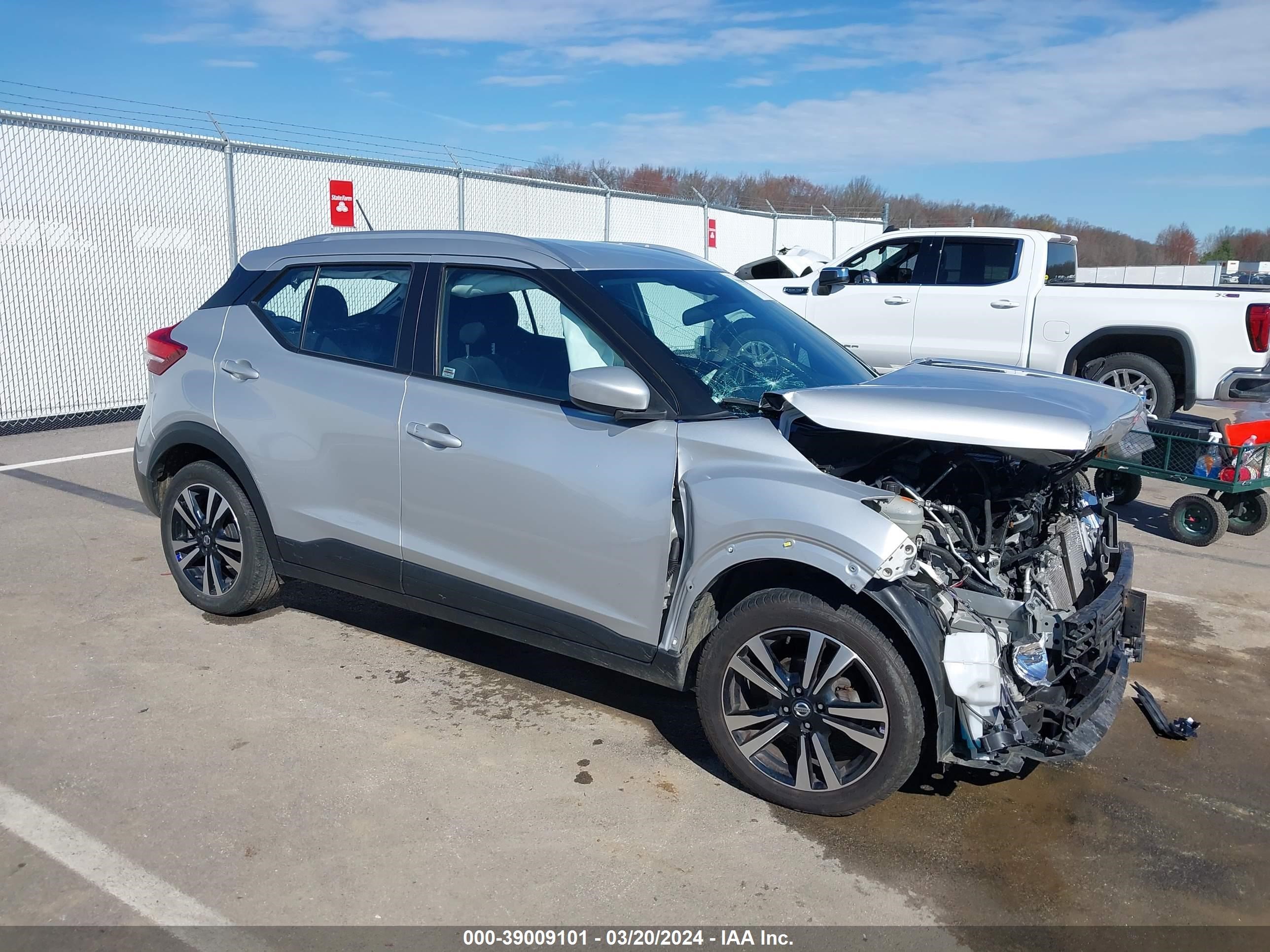 NISSAN KICKS 2020 3n1cp5cv3ll528218