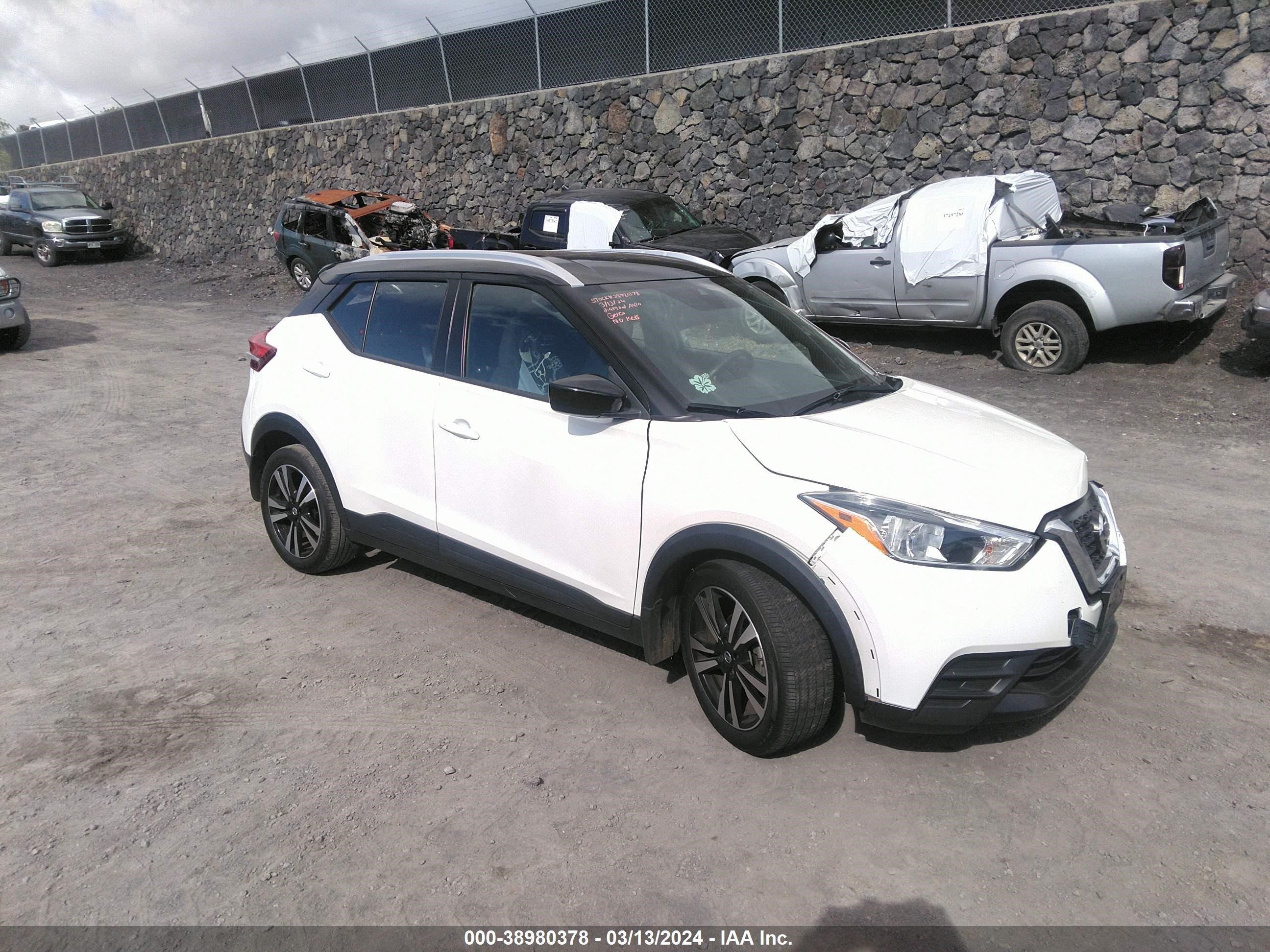 NISSAN KICKS 2020 3n1cp5cv4ll523142