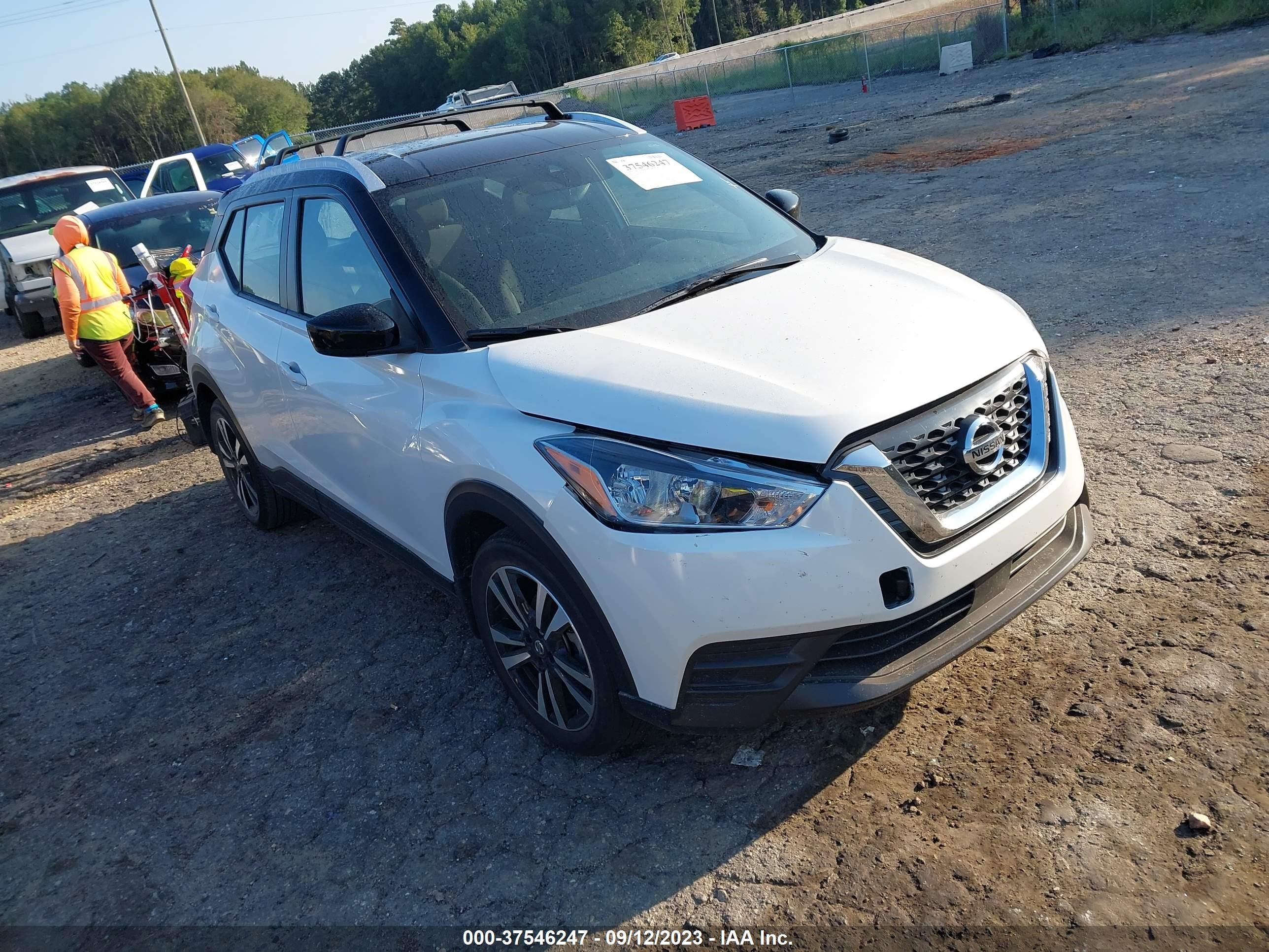 NISSAN KICKS 2020 3n1cp5cv4ll533136