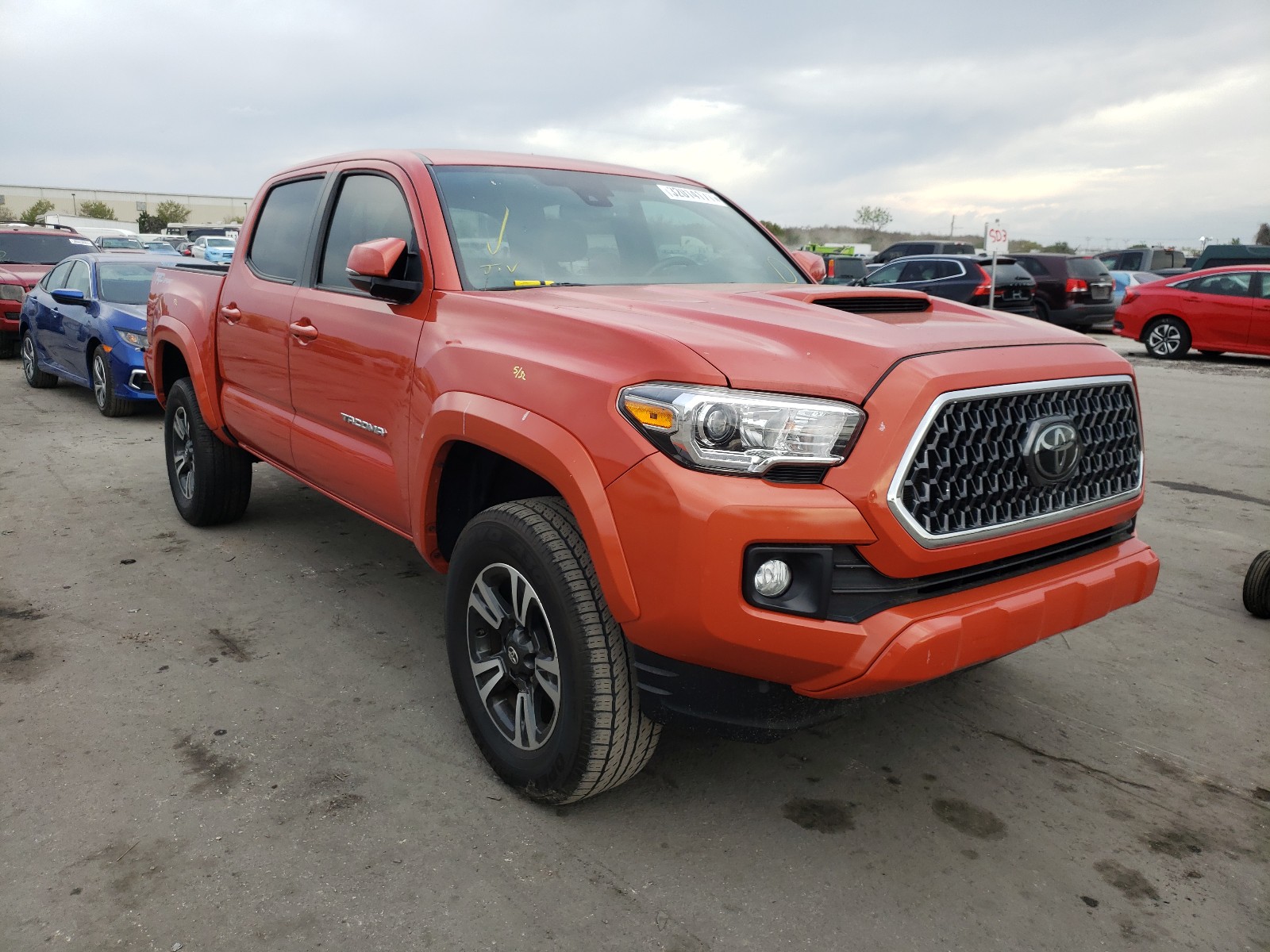 TOYOTA TACOMA DOU 2018 3tmaz5cn0jm067856