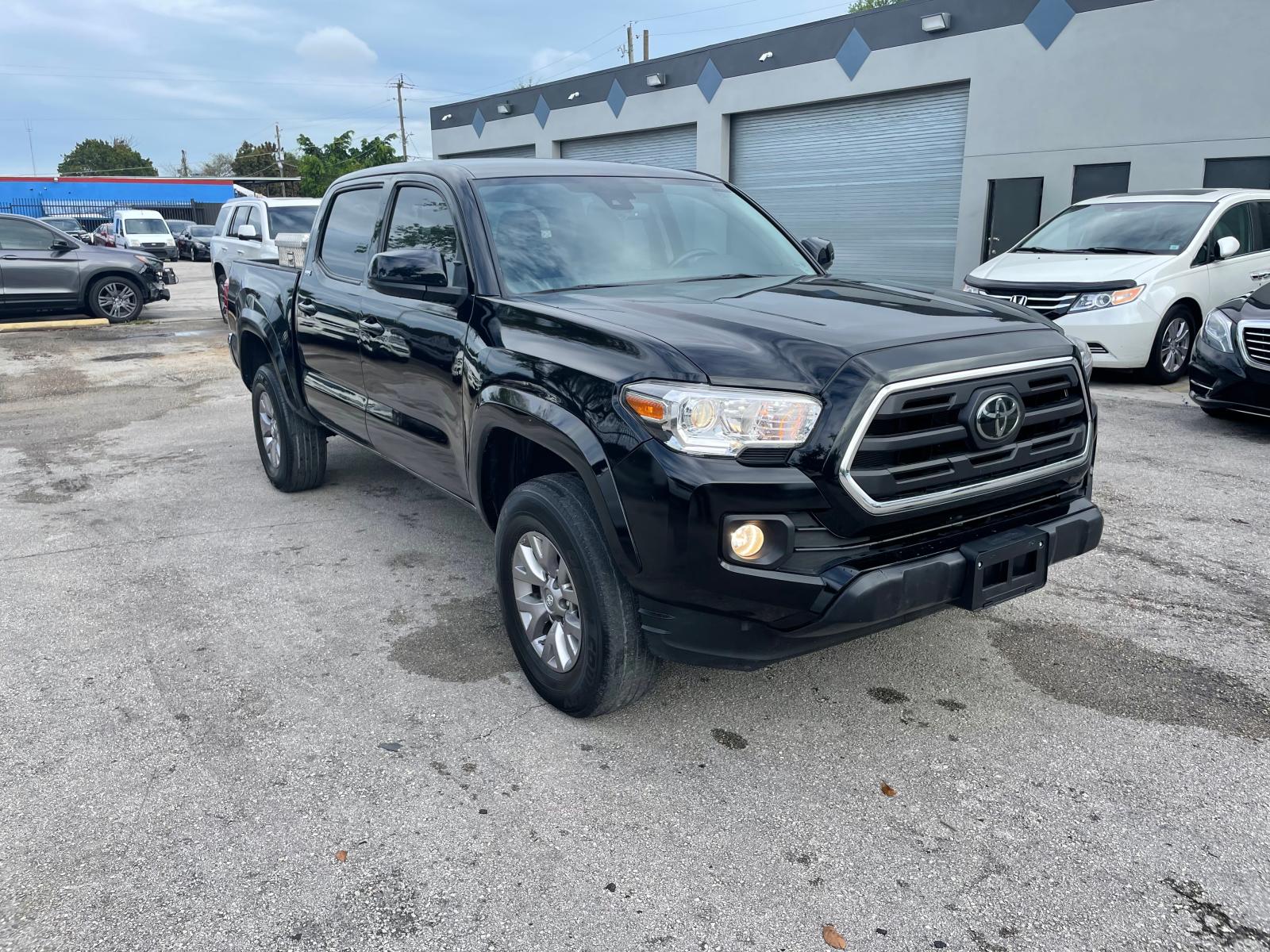 TOYOTA TACOMA DOU 2019 3tmaz5cn1km079001