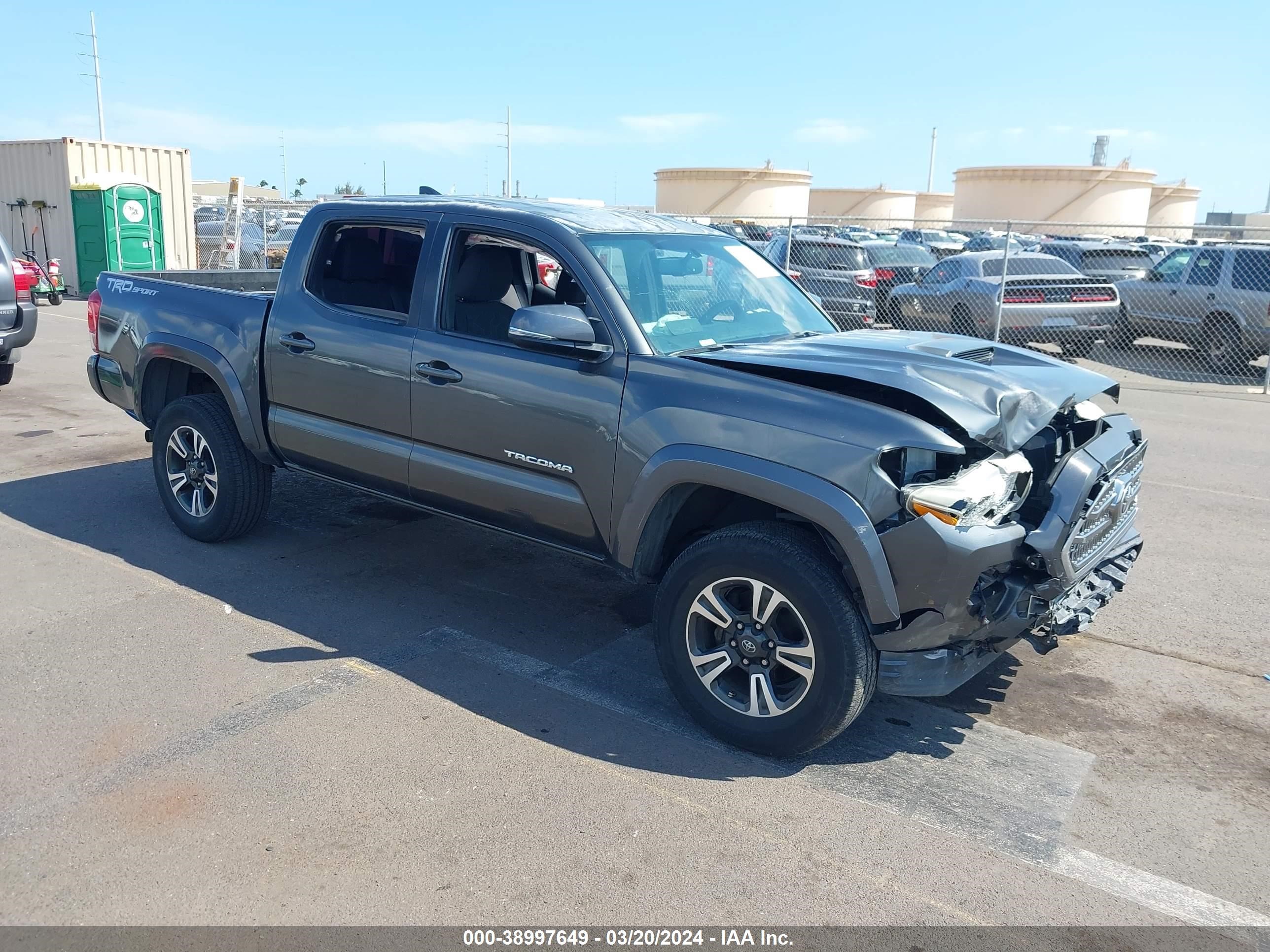 TOYOTA TACOMA 2016 3tmaz5cn2gm014357