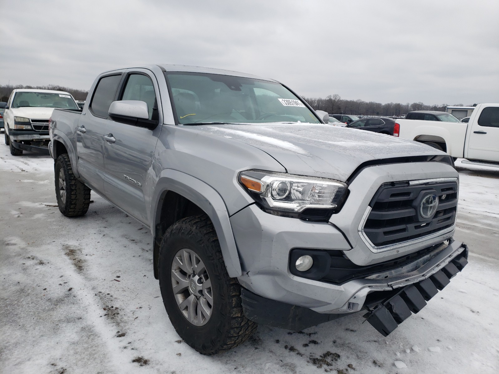 TOYOTA TACOMA DOU 2018 3tmcz5an0jm154507