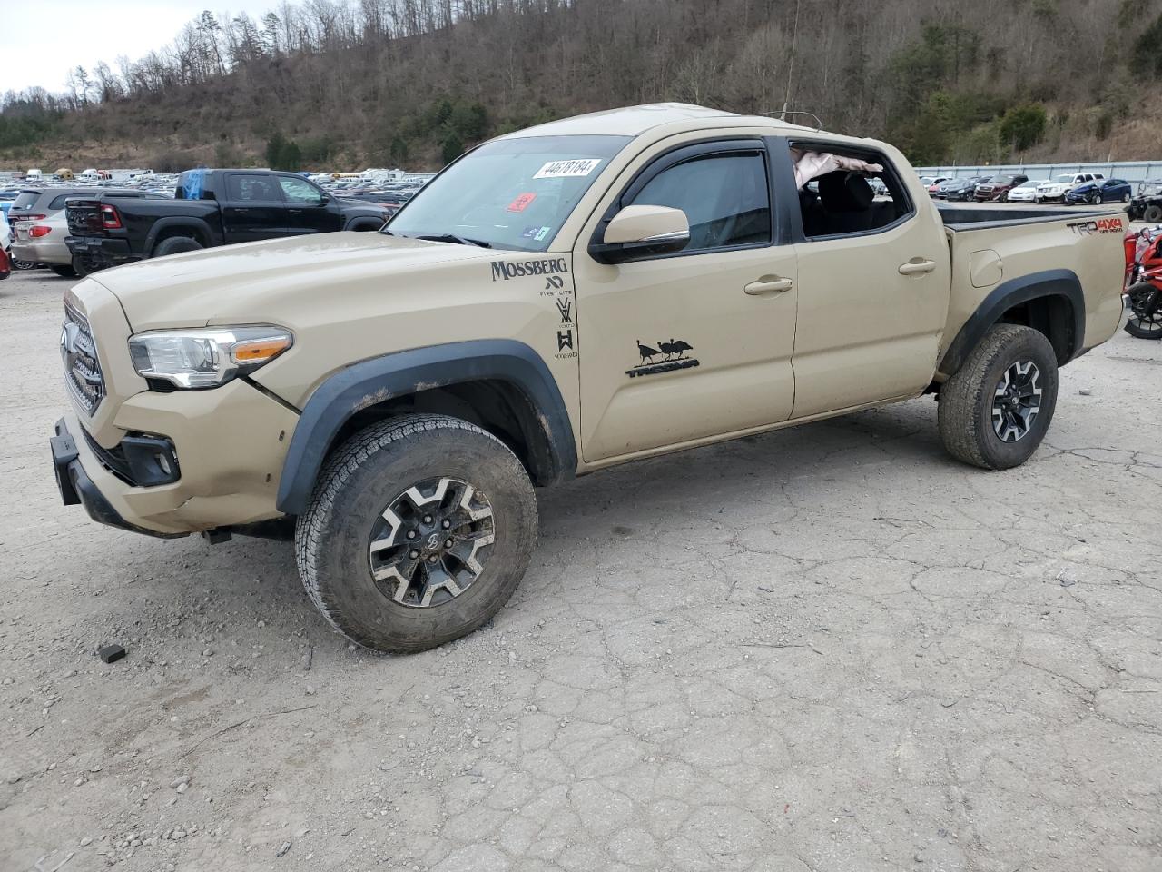 TOYOTA TACOMA 2016 3tmcz5an1gm027841