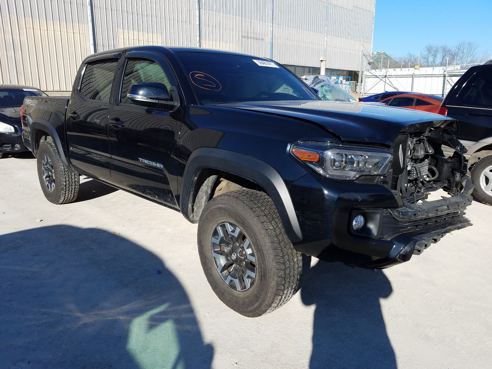 TOYOTA TACOMA DOU 2018 3tmcz5an1jm155827