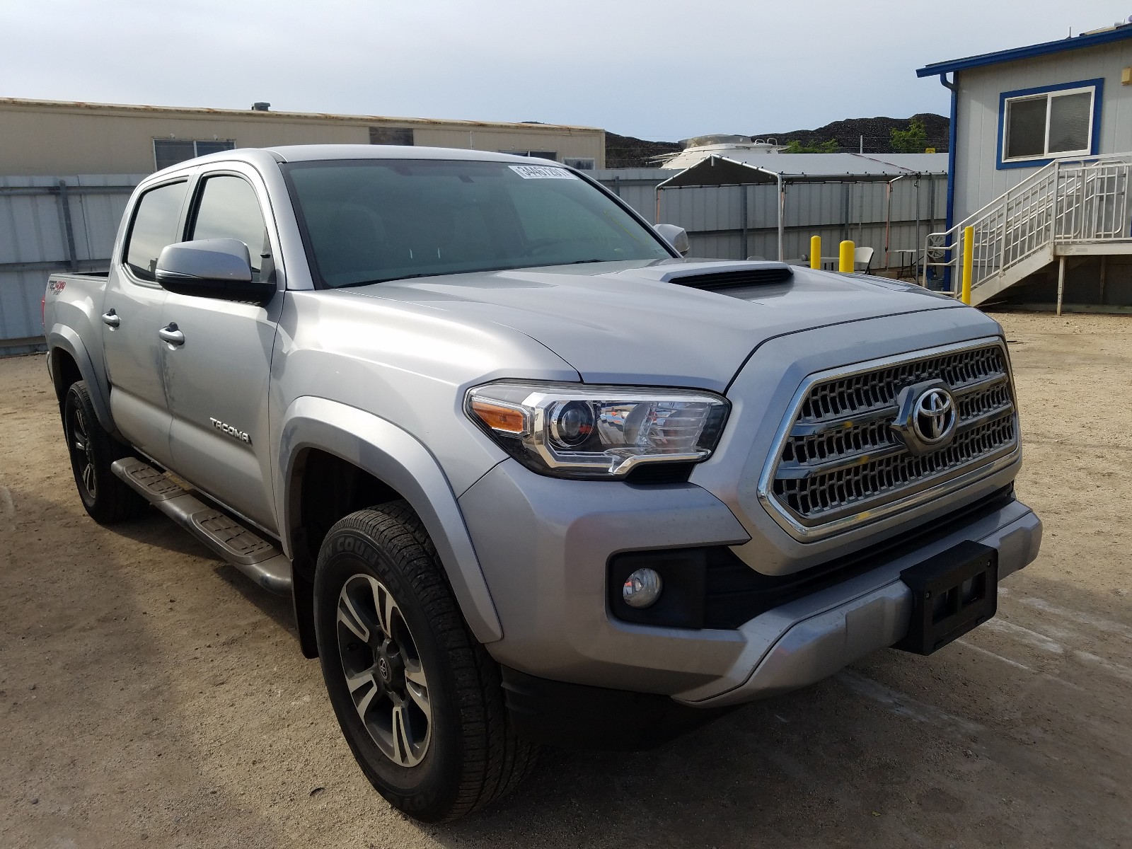 TOYOTA TACOMA DOU 2017 3tmcz5an2hm105478