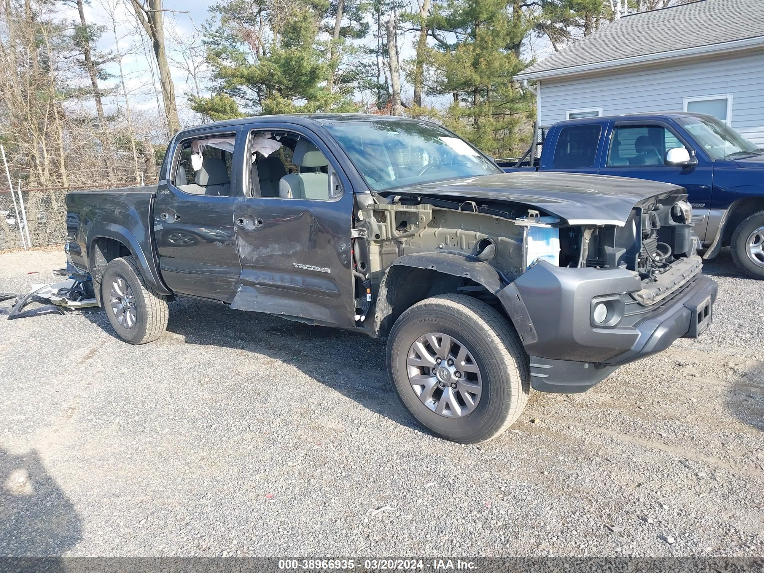 TOYOTA TACOMA 2016 3tmcz5an4gm031298