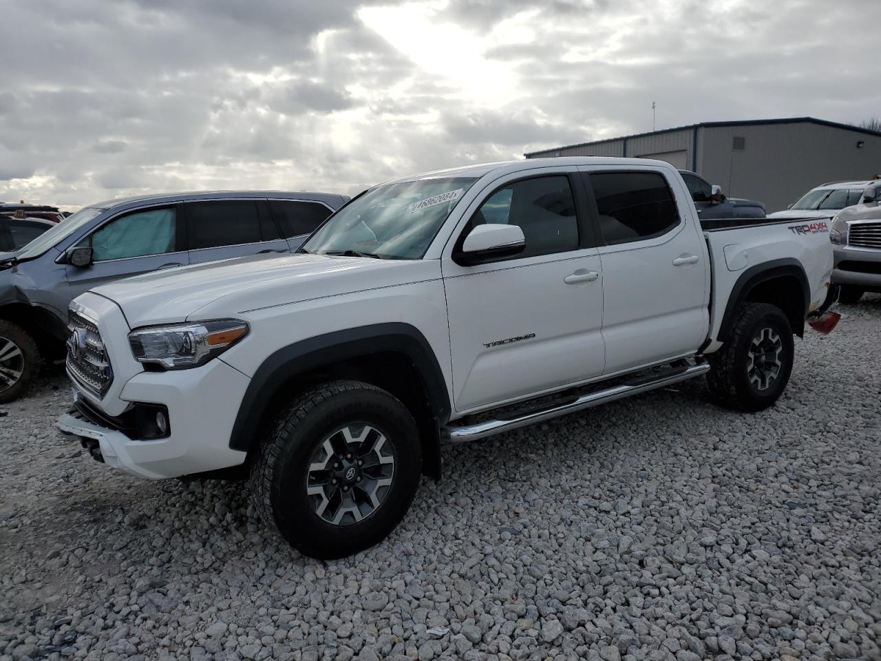 TOYOTA TACOMA 2017 3tmcz5an6hm119271