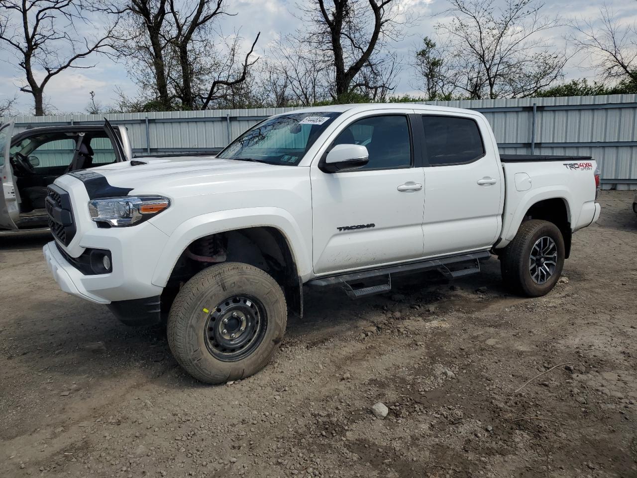 TOYOTA TACOMA 2022 3tmcz5an6nm483816