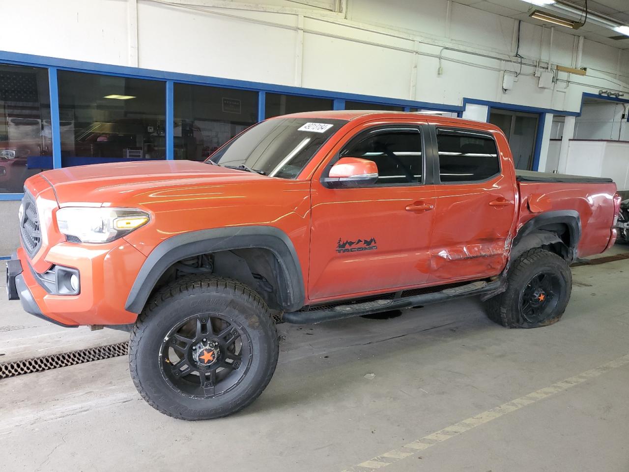 TOYOTA TACOMA 2017 3tmcz5an8hm066234