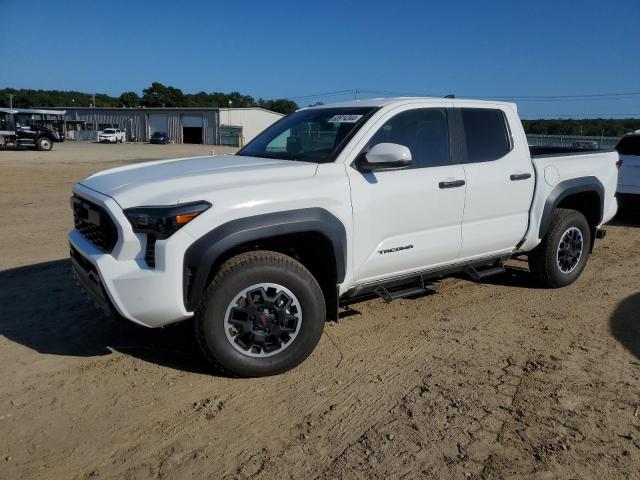 TOYOTA TACOMA DOU 2024 3tmlb5jn7rm014910