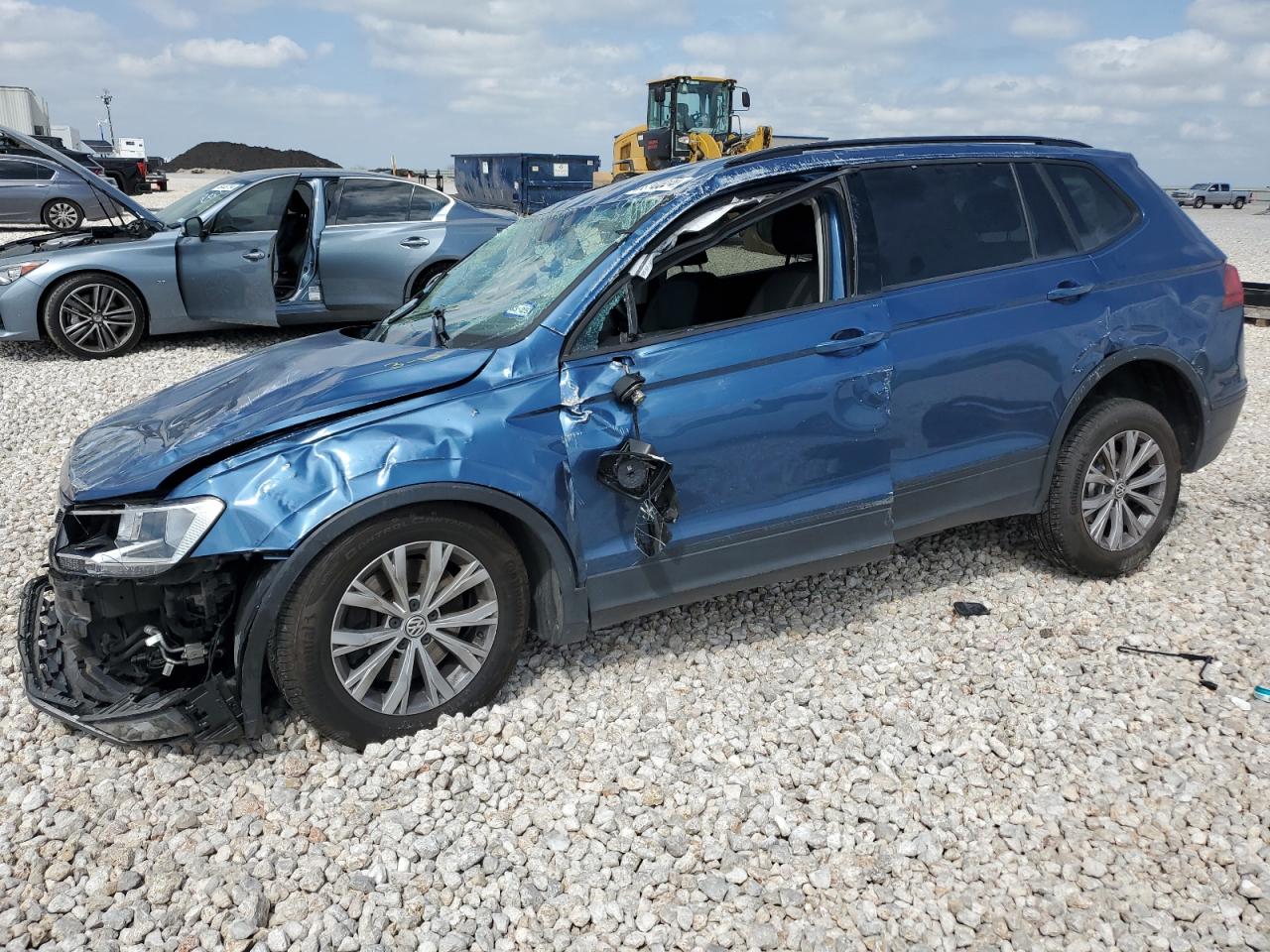 VOLKSWAGEN TIGUAN 2018 3vv0b7ax0jm143030