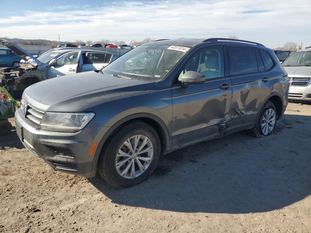 VOLKSWAGEN TIGUAN 2019 3vv0b7ax1km142048