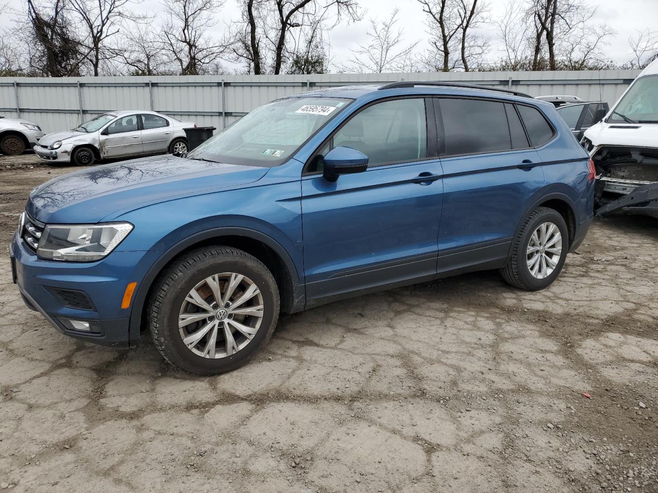 VOLKSWAGEN TIGUAN 2018 3vv0b7ax4jm011369