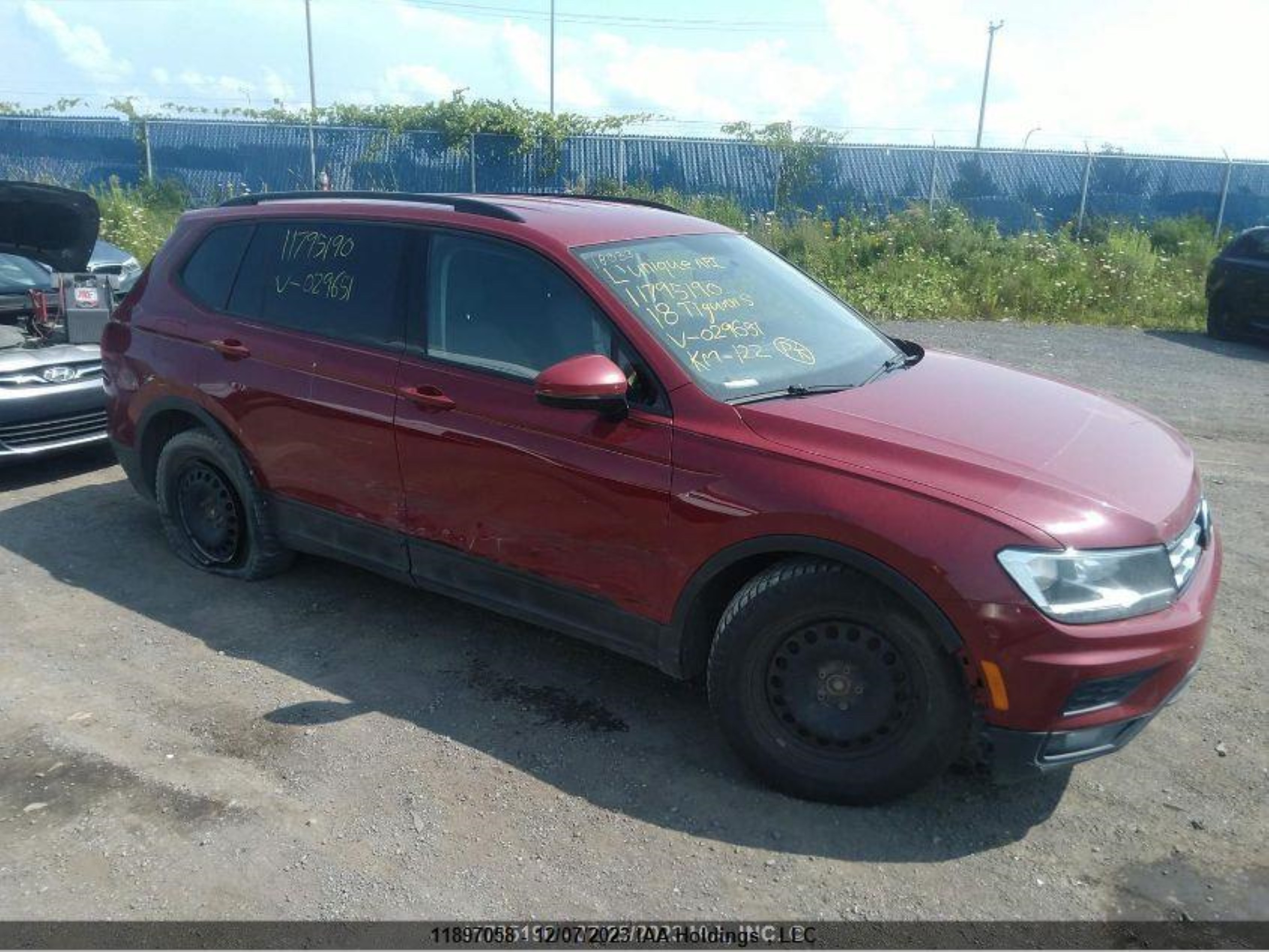 VOLKSWAGEN TIGUAN 2018 3vv0b7axxjm029651