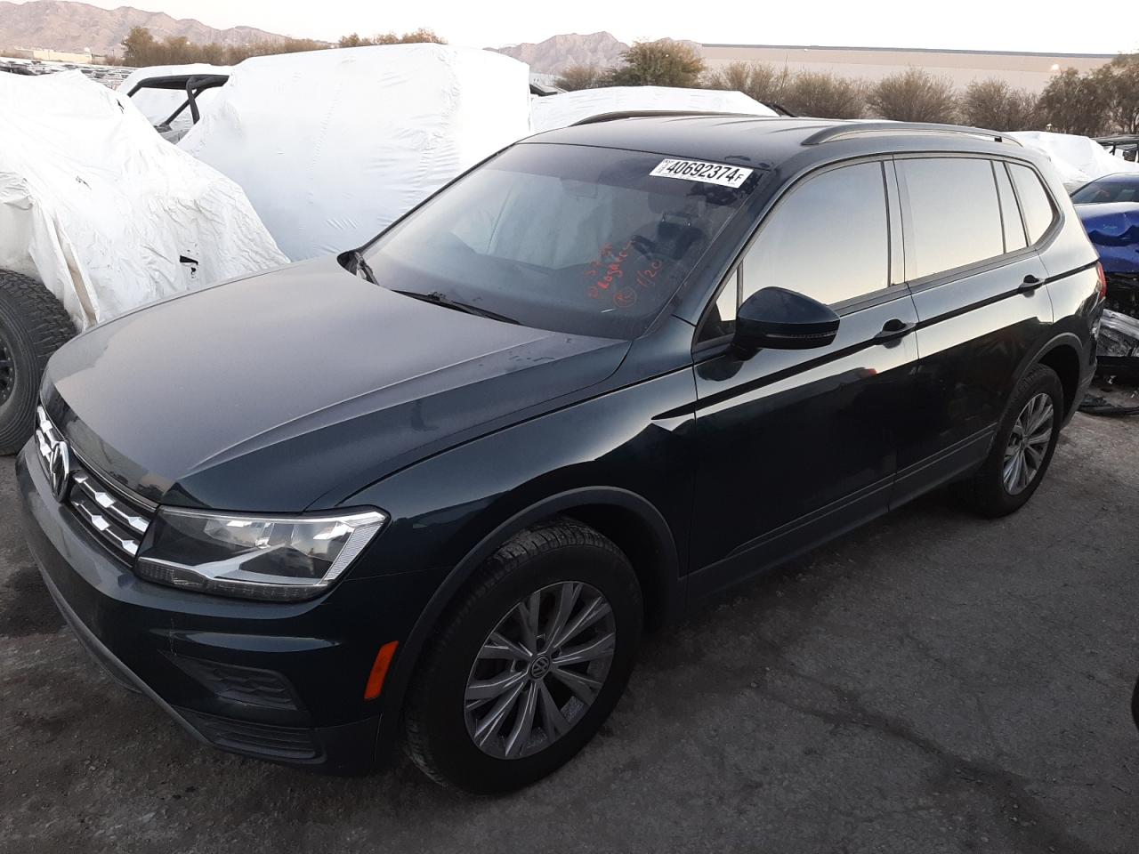 VOLKSWAGEN TIGUAN 2018 3vv1b7ax1jm062980