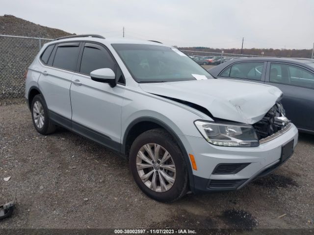 VOLKSWAGEN TIGUAN 2017 3vv1b7ax1jm071422