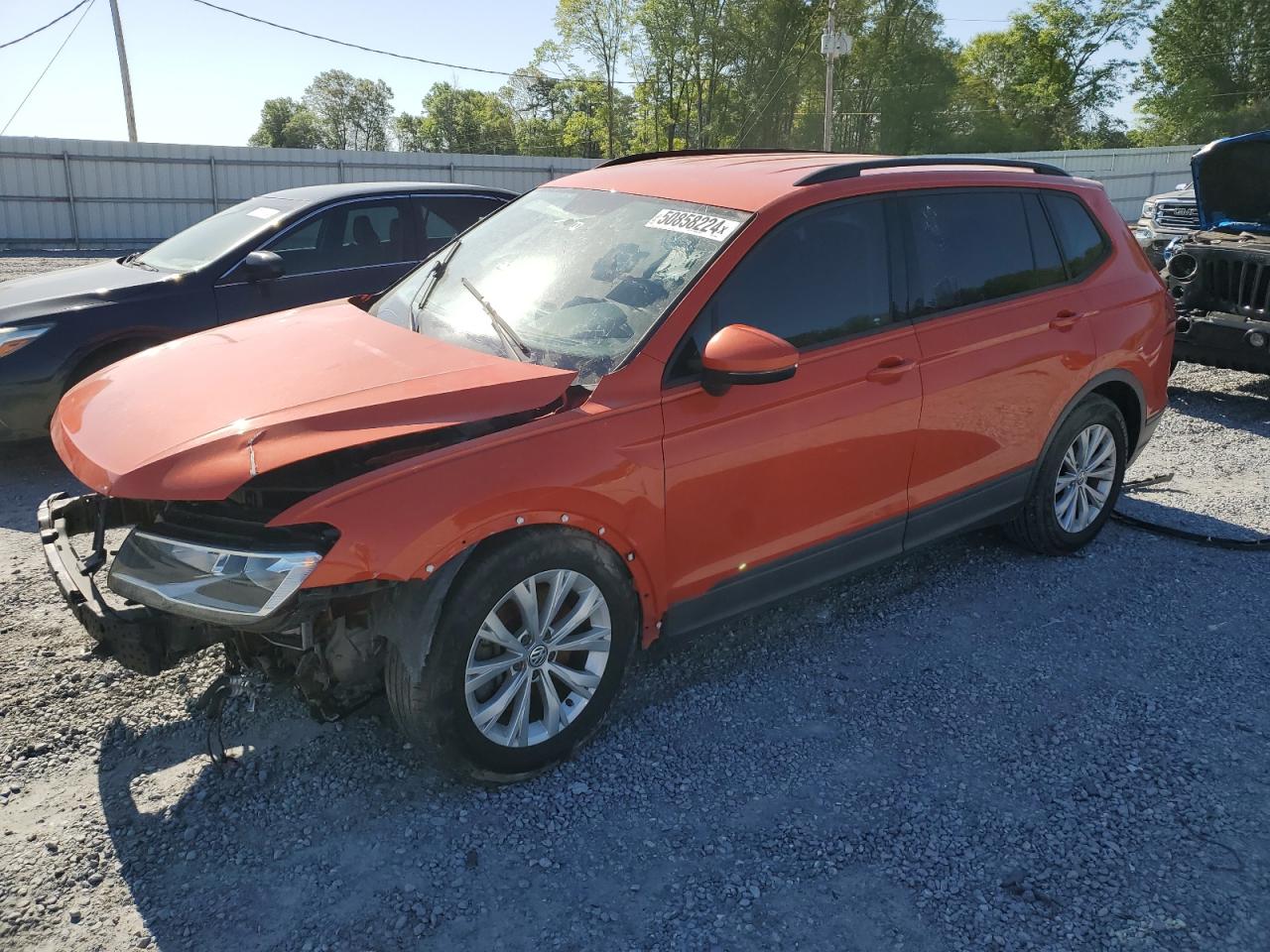 VOLKSWAGEN TIGUAN 2018 3vv1b7ax1jm123390