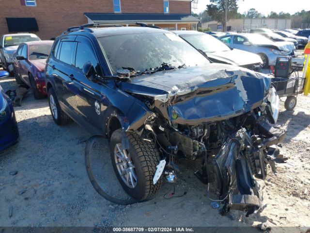 VOLKSWAGEN TIGUAN 2018 3vv1b7ax1jm165106