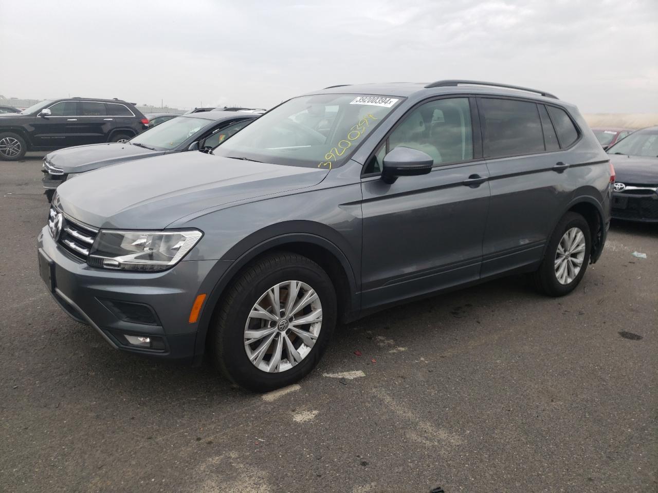 VOLKSWAGEN TIGUAN 2018 3vv1b7ax2jm037229