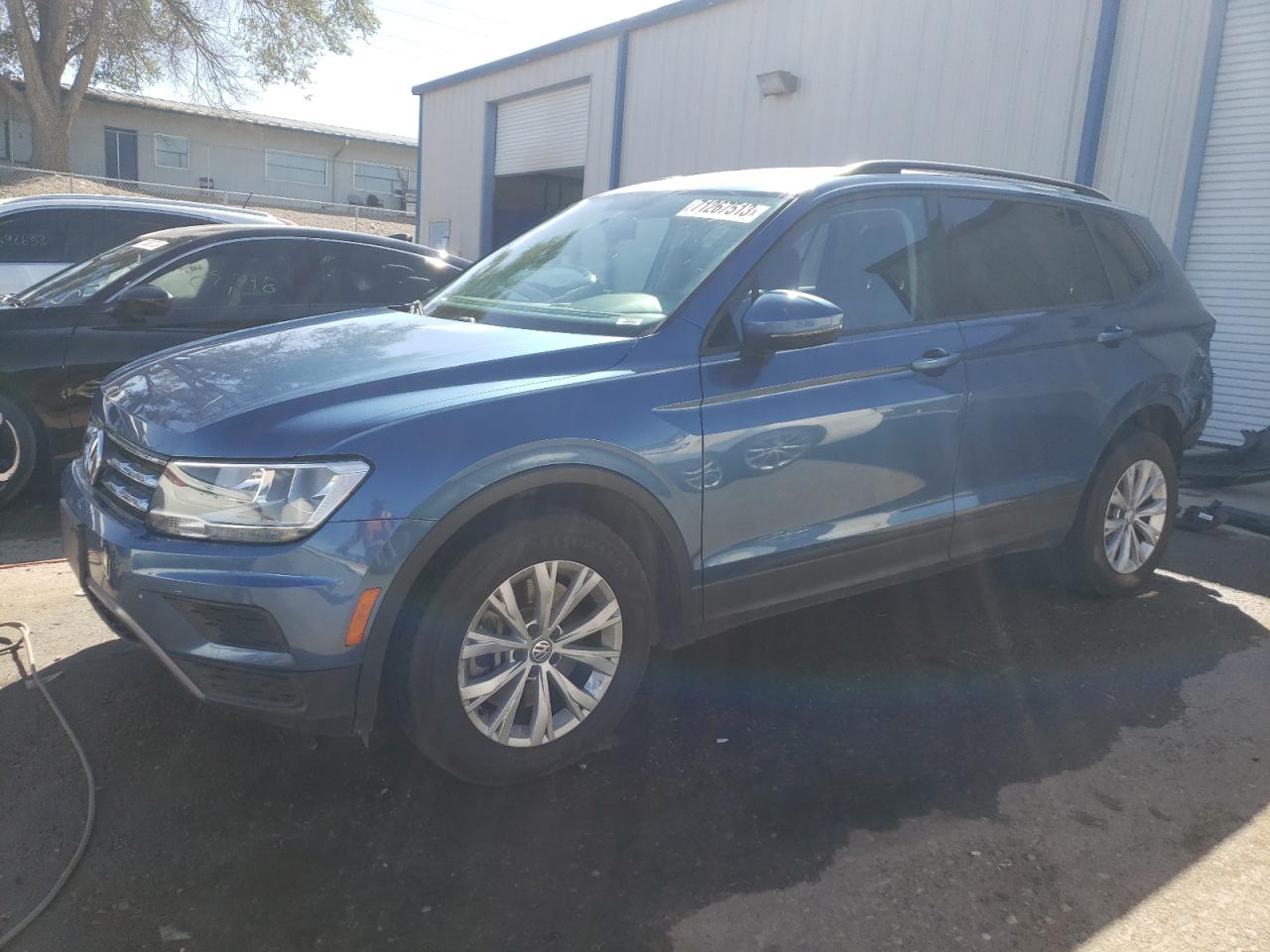 VOLKSWAGEN TIGUAN 2018 3vv1b7ax2jm115184