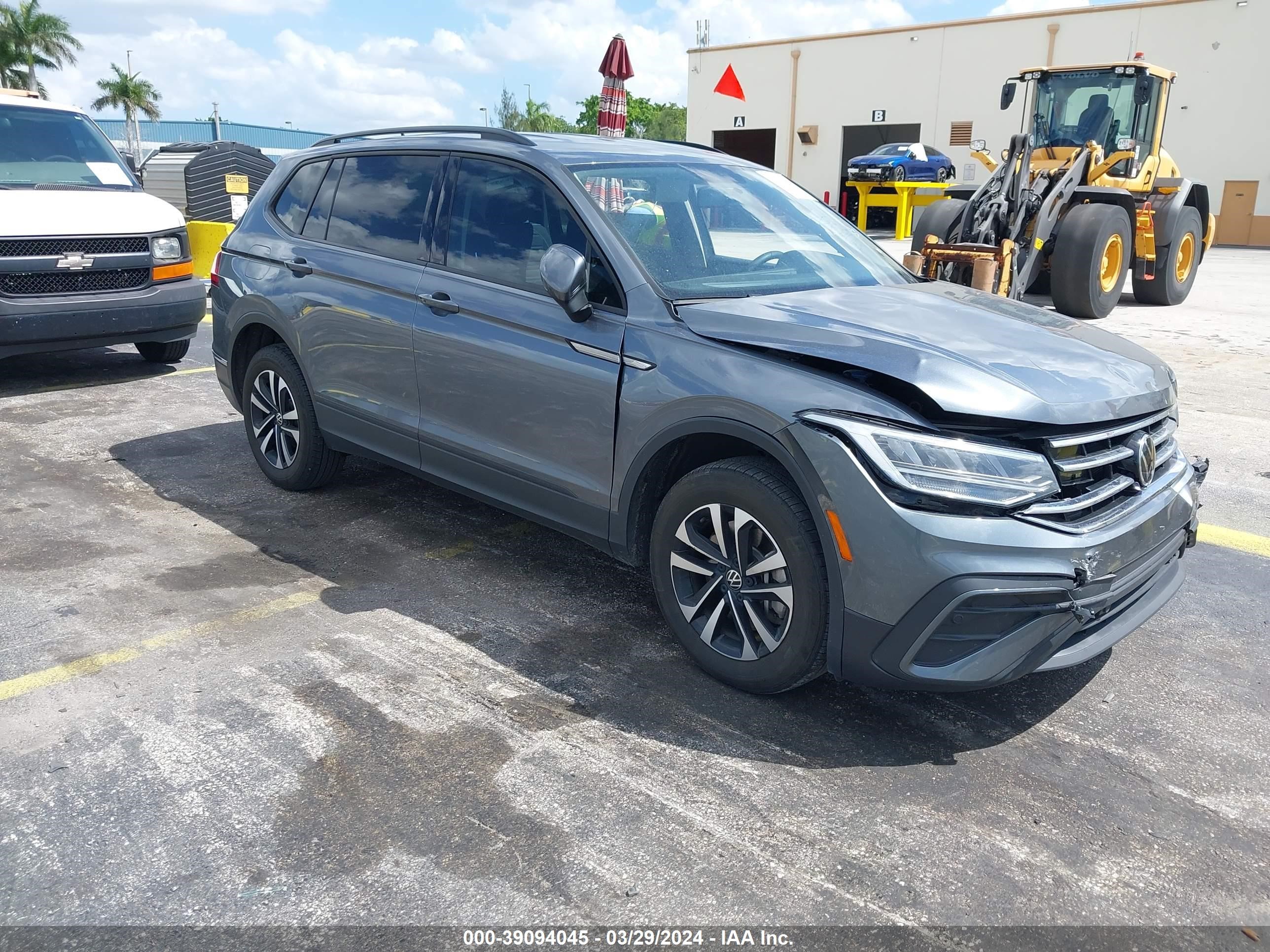 VOLKSWAGEN TIGUAN 2022 3vv1b7ax2nm158767