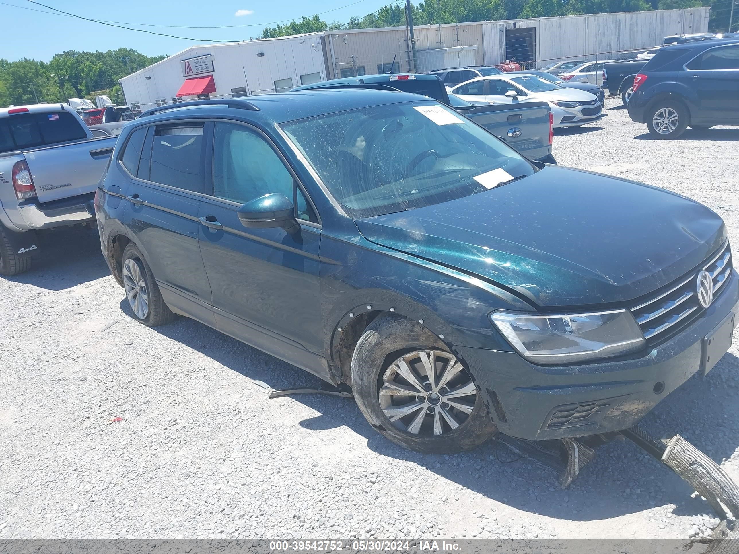 VOLKSWAGEN TIGUAN 2019 3vv1b7ax8km163919